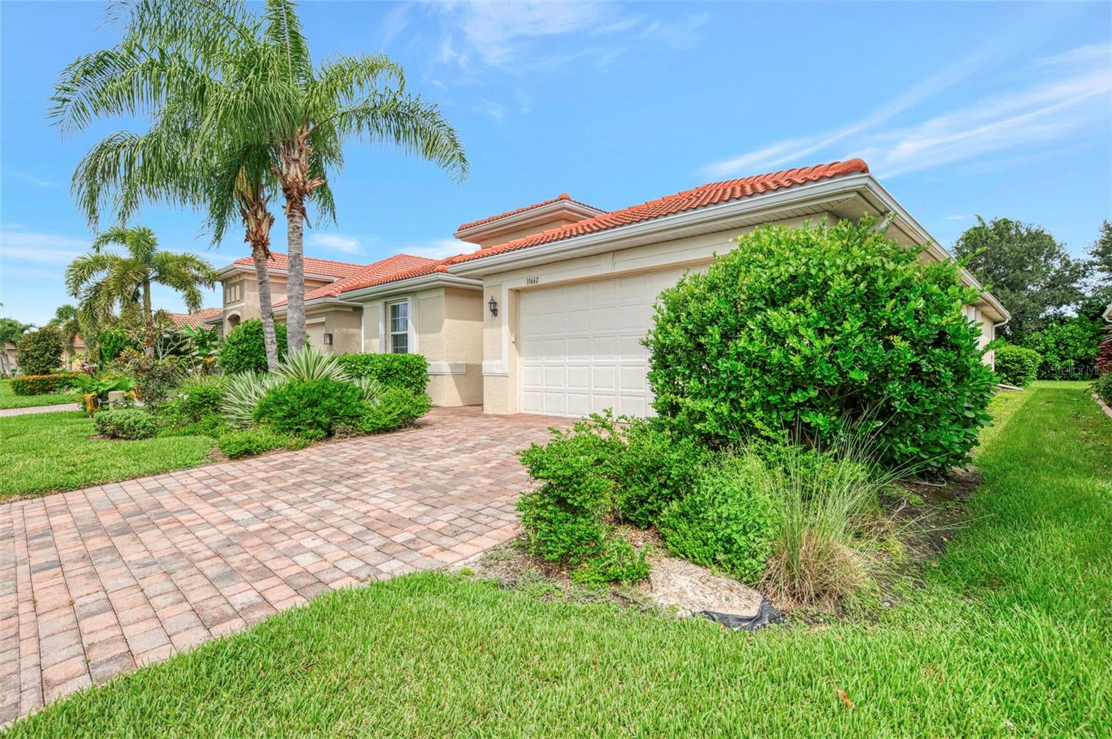 11662 Parrotfish St Property Photo 4