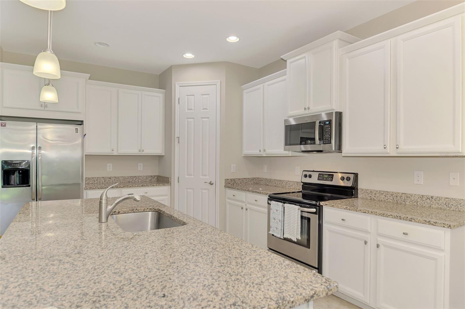 11662 Parrotfish St Property Photo 22