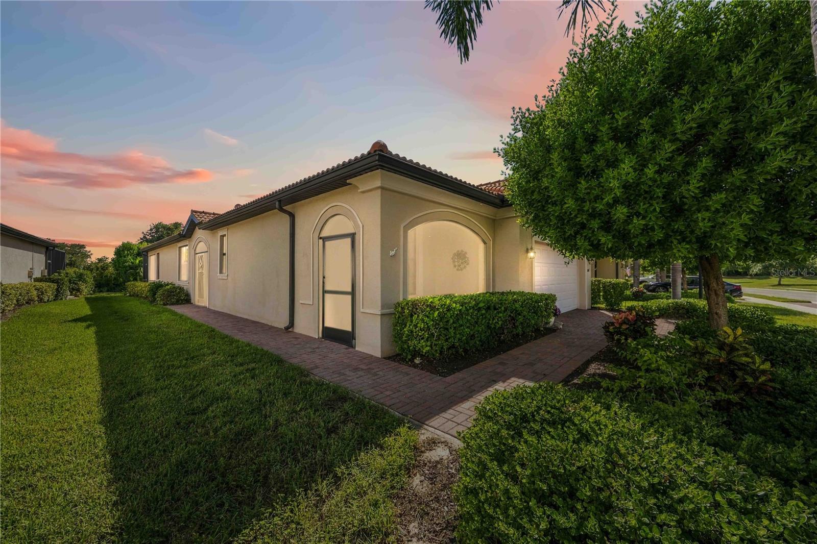 10157 Fiddlewood Dr Property Photo 1