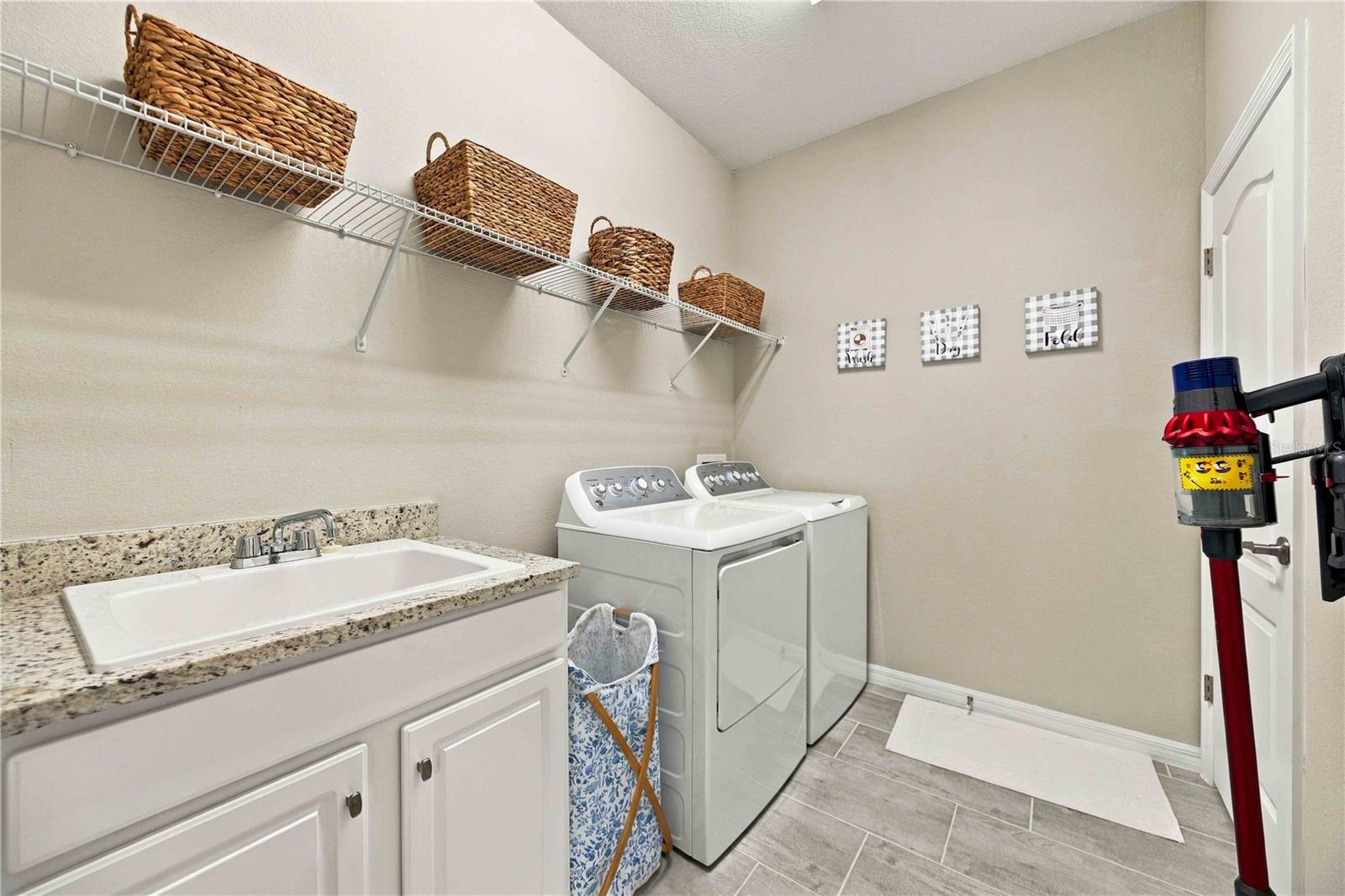 10157 Fiddlewood Dr Property Photo 43