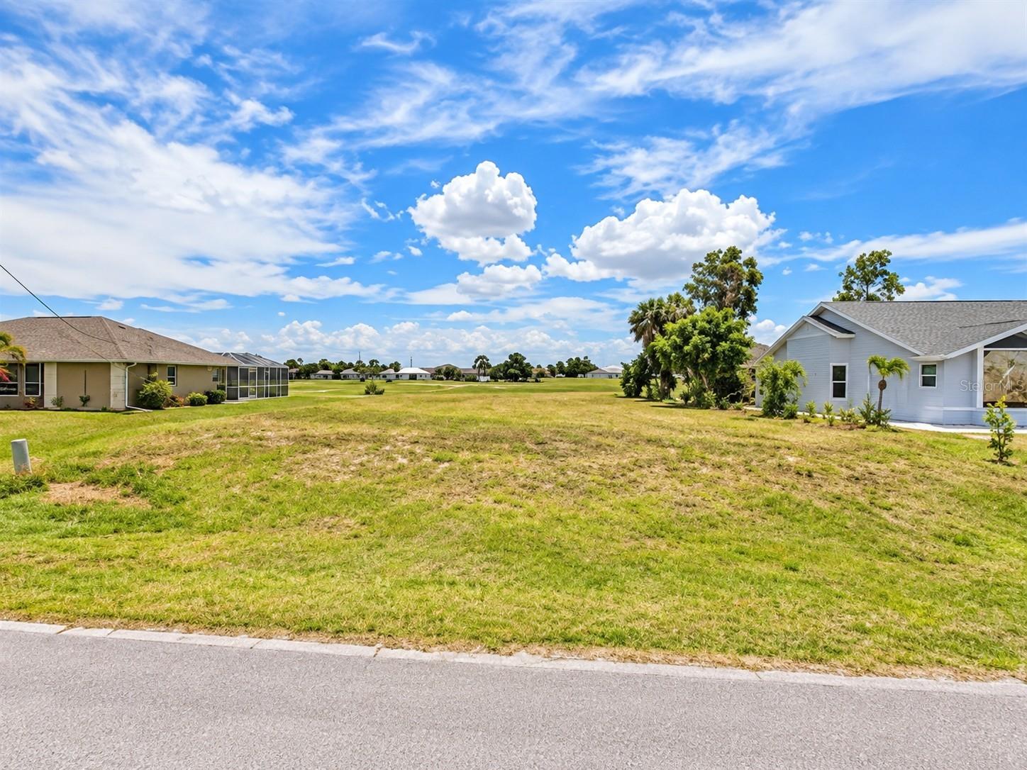 280 Rotonda Cir Property Photo 10