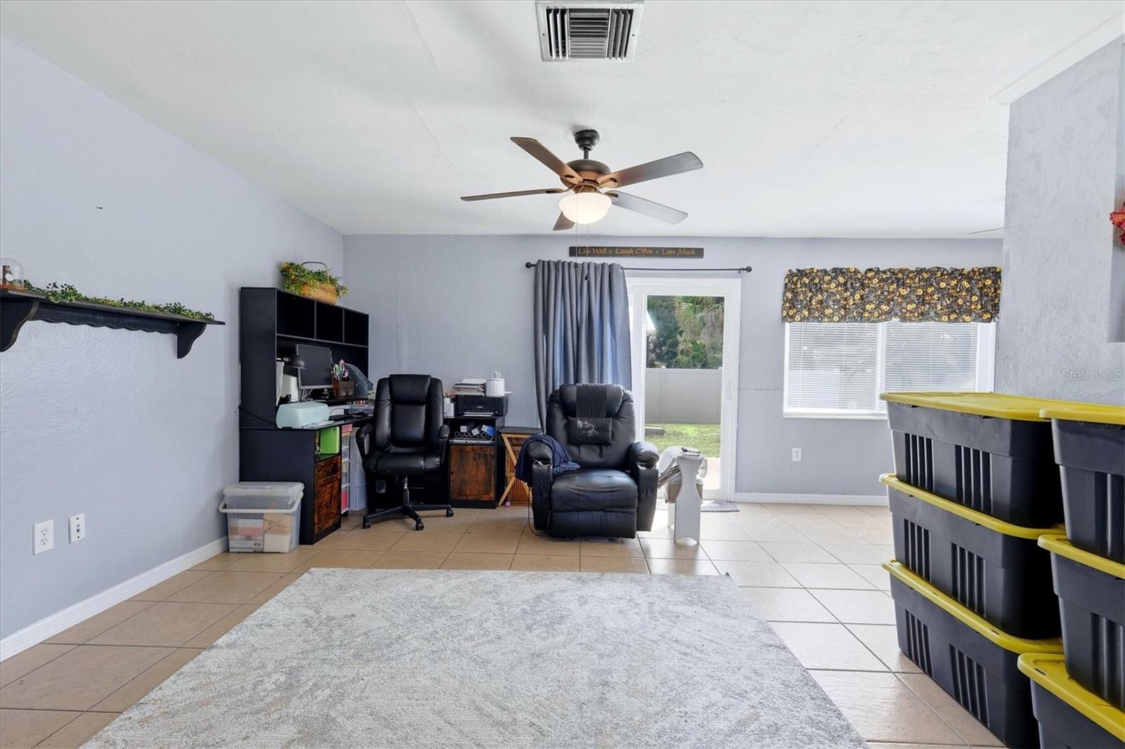 2424 Warne St Property Photo 10
