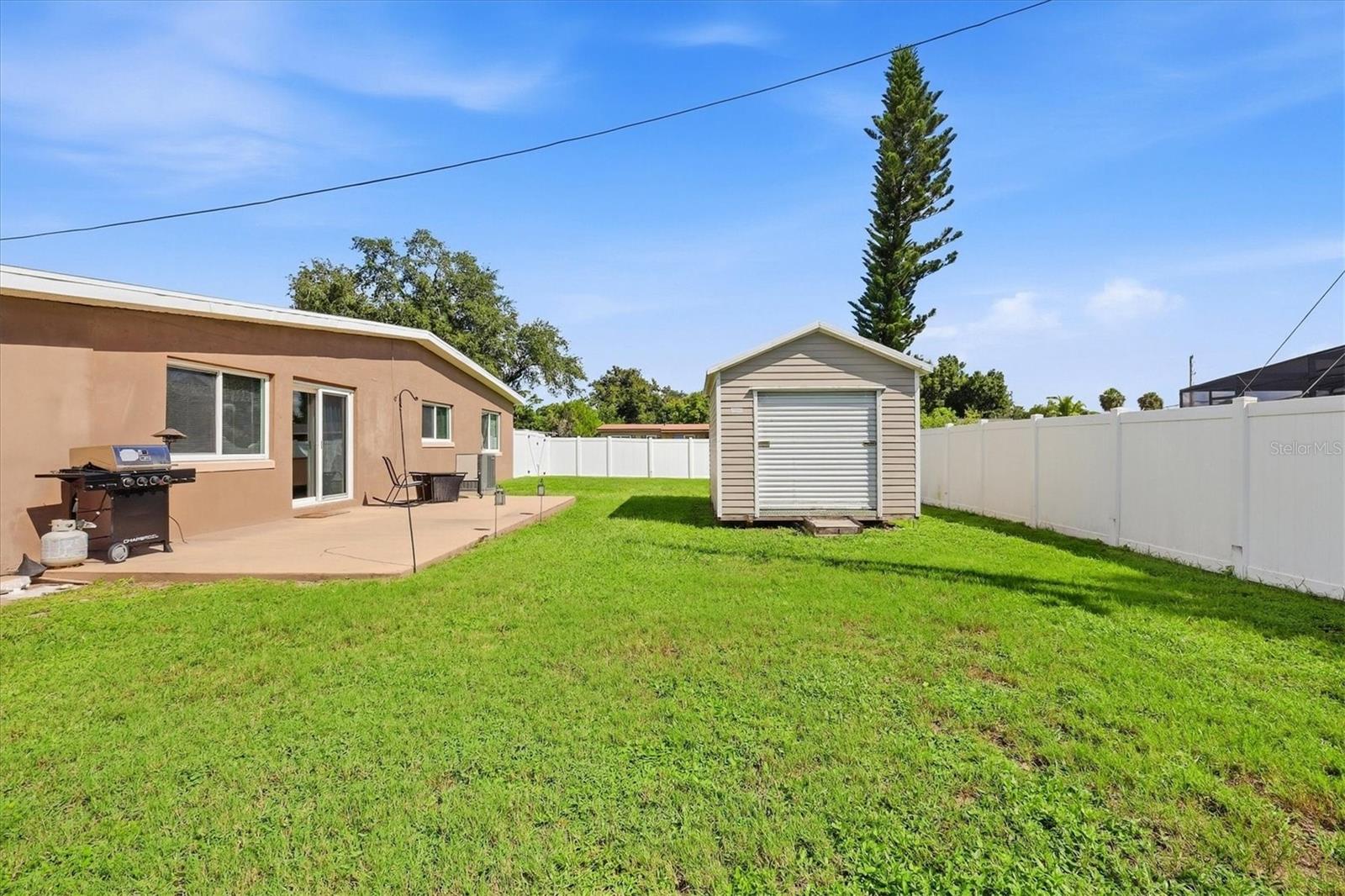 2424 Warne St Property Photo 33