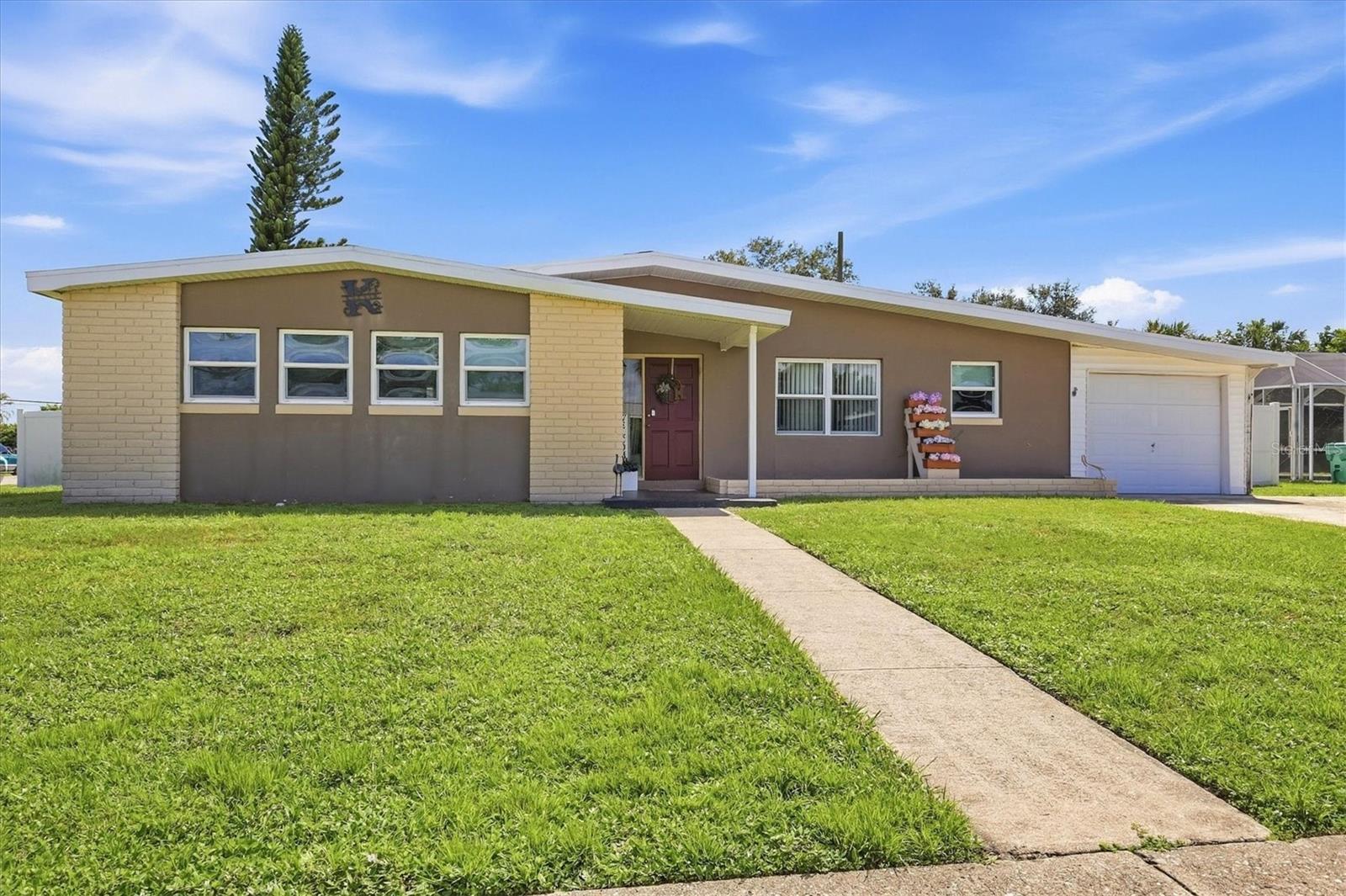 2424 Warne St Property Photo 45