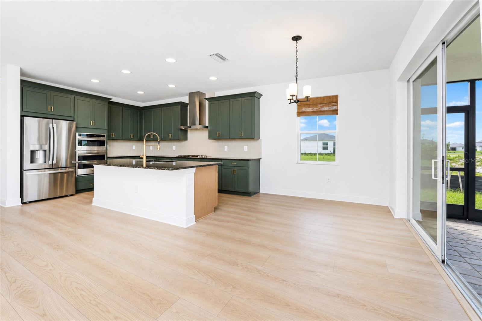 237 Vistera Blvd Property Photo 11
