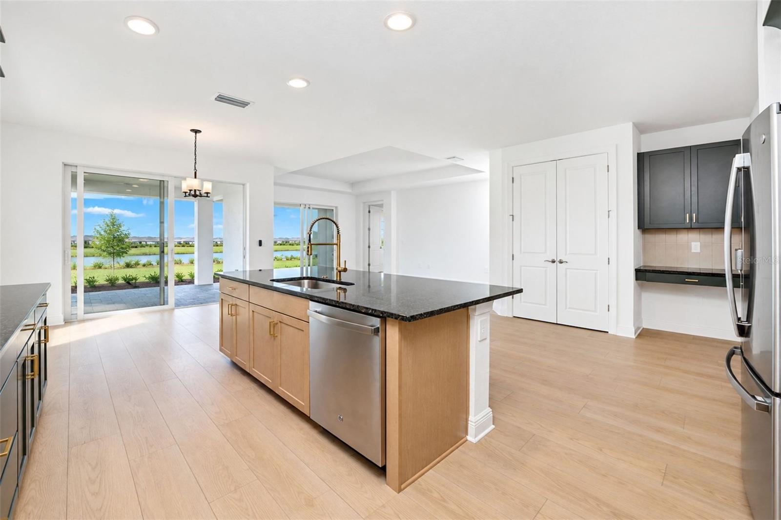 237 Vistera Blvd Property Photo 16