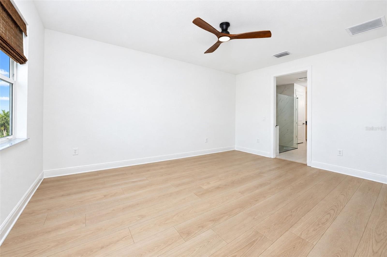237 Vistera Blvd Property Photo 28