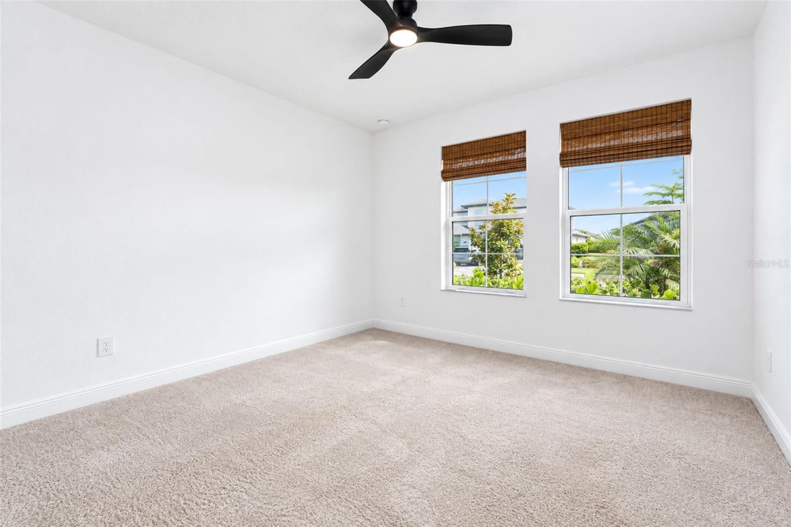 237 Vistera Blvd Property Photo 37