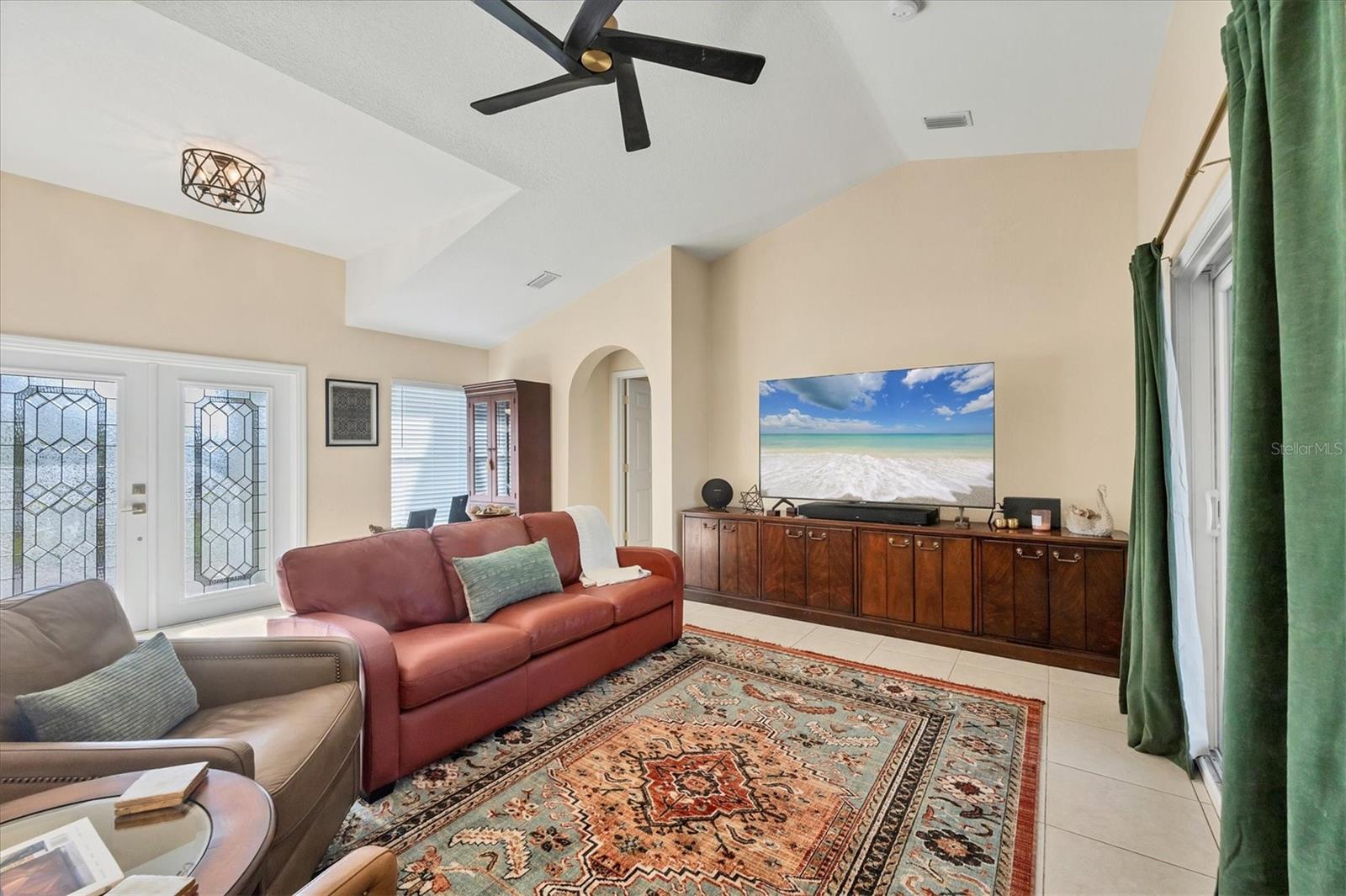 10039 Sunday Dr Property Photo 6