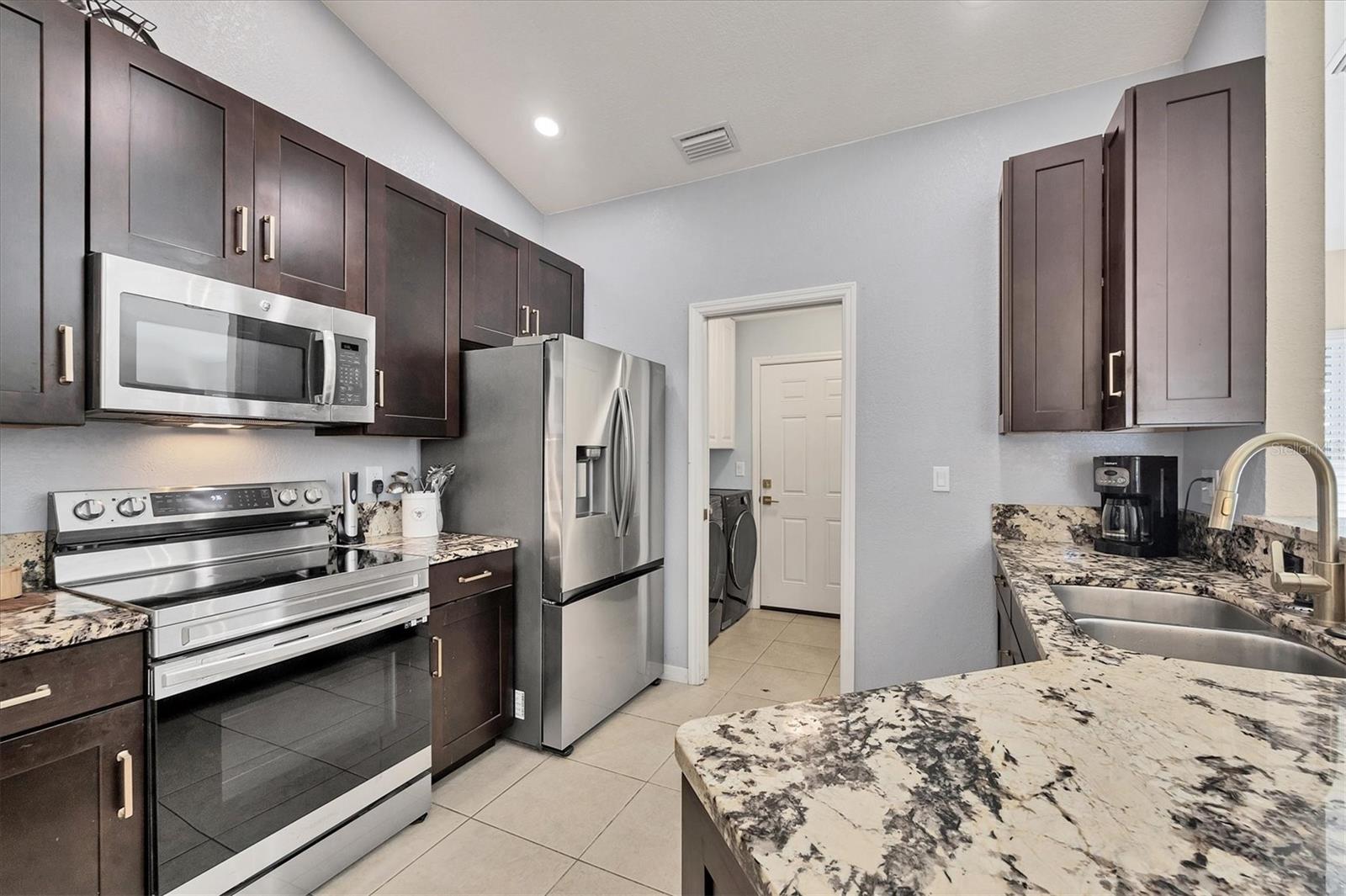 10039 Sunday Dr Property Photo 8