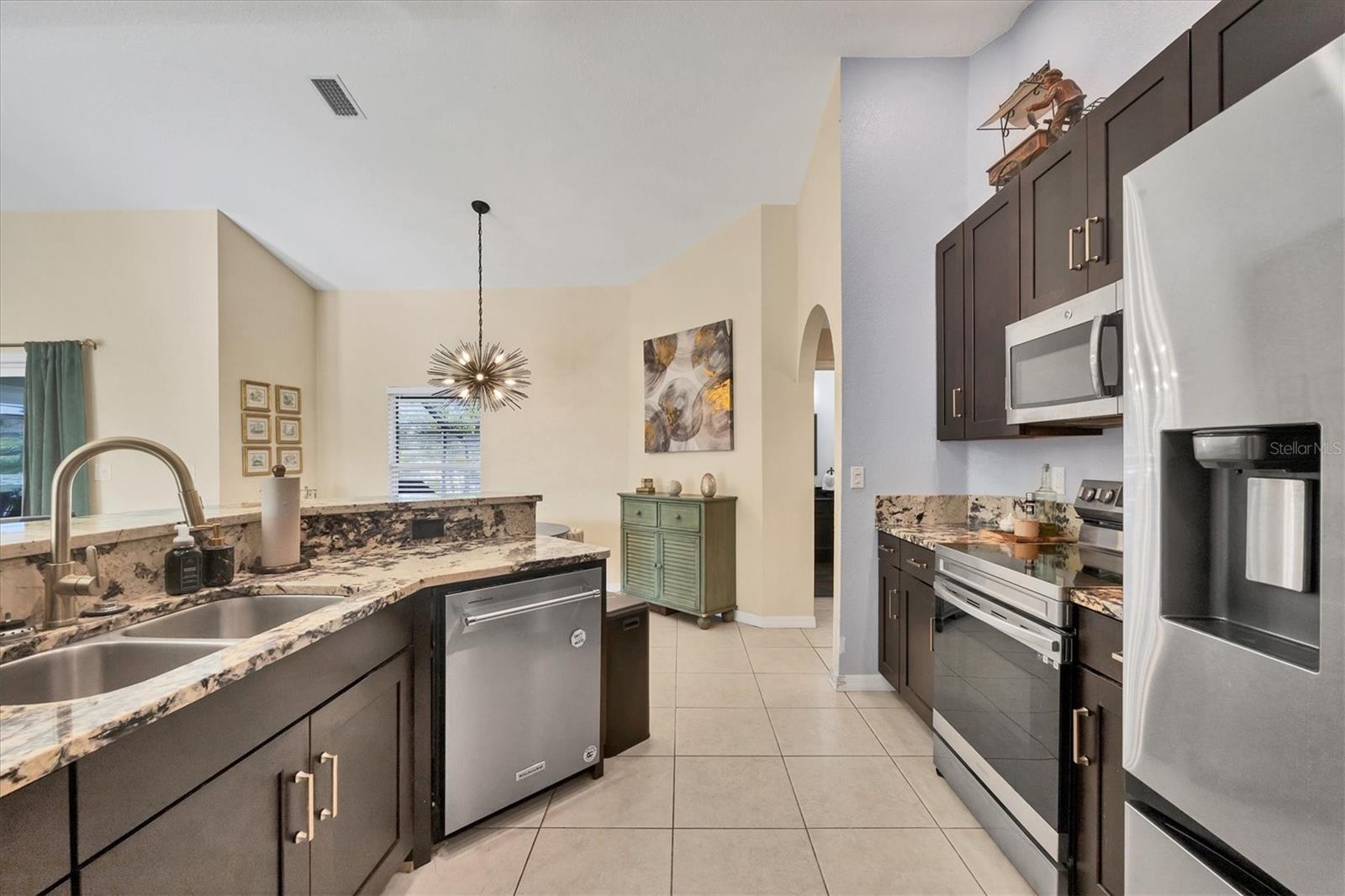 10039 Sunday Dr Property Photo 10