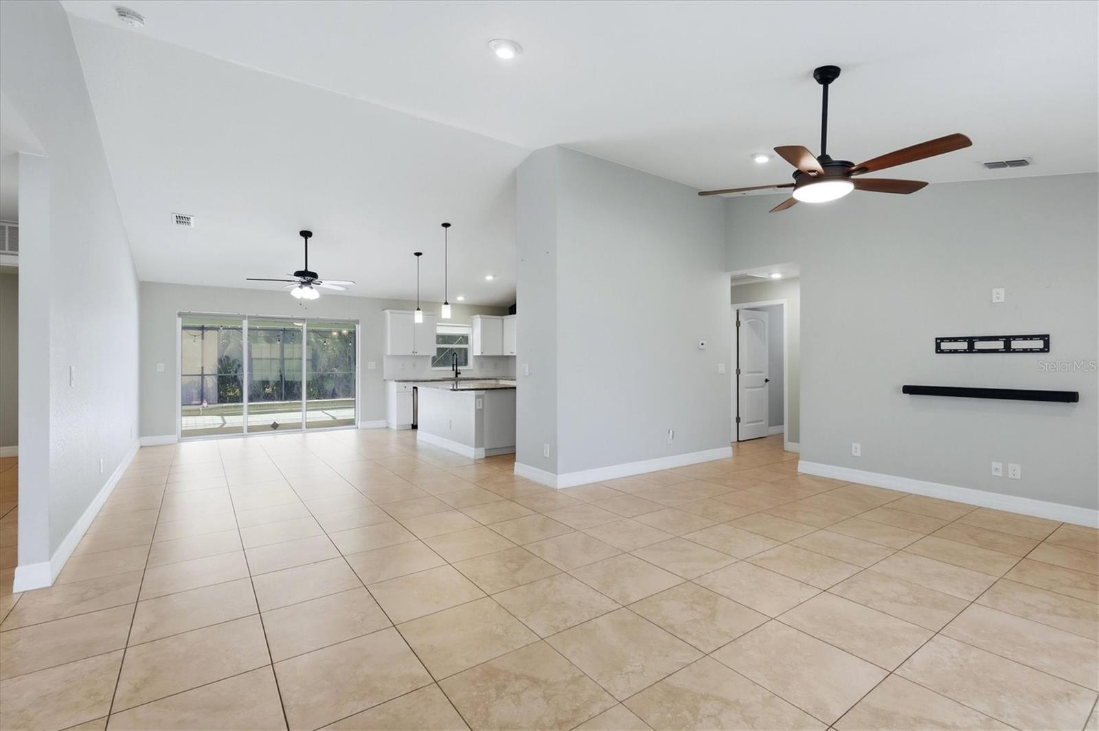 150 Green Pine Park Property Photo 5