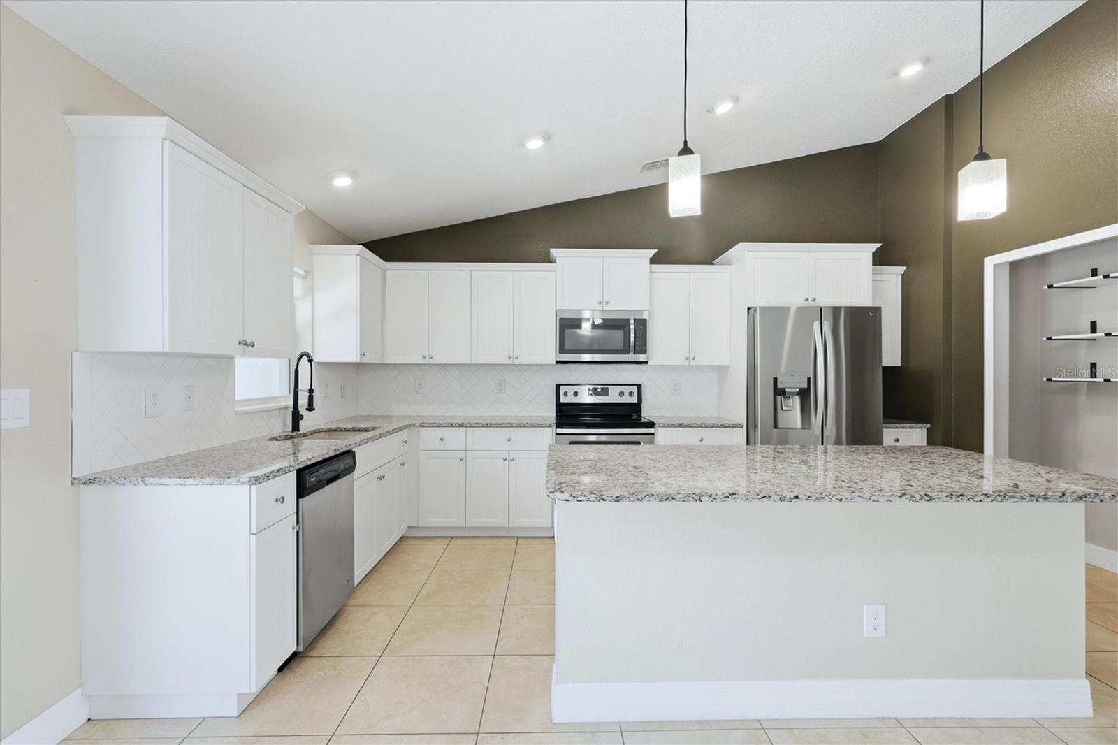 150 Green Pine Park Property Photo 9