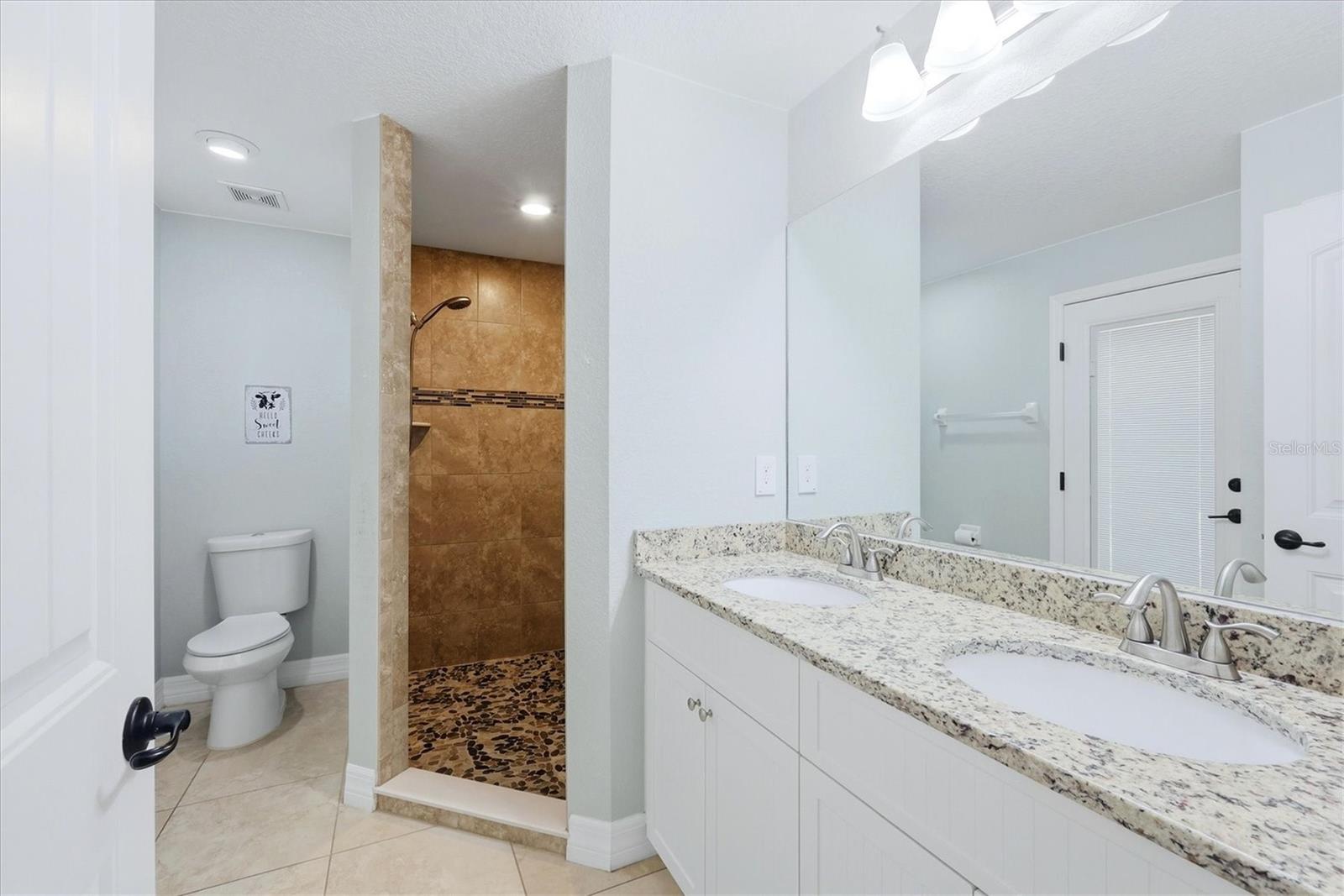 150 Green Pine Park Property Photo 15