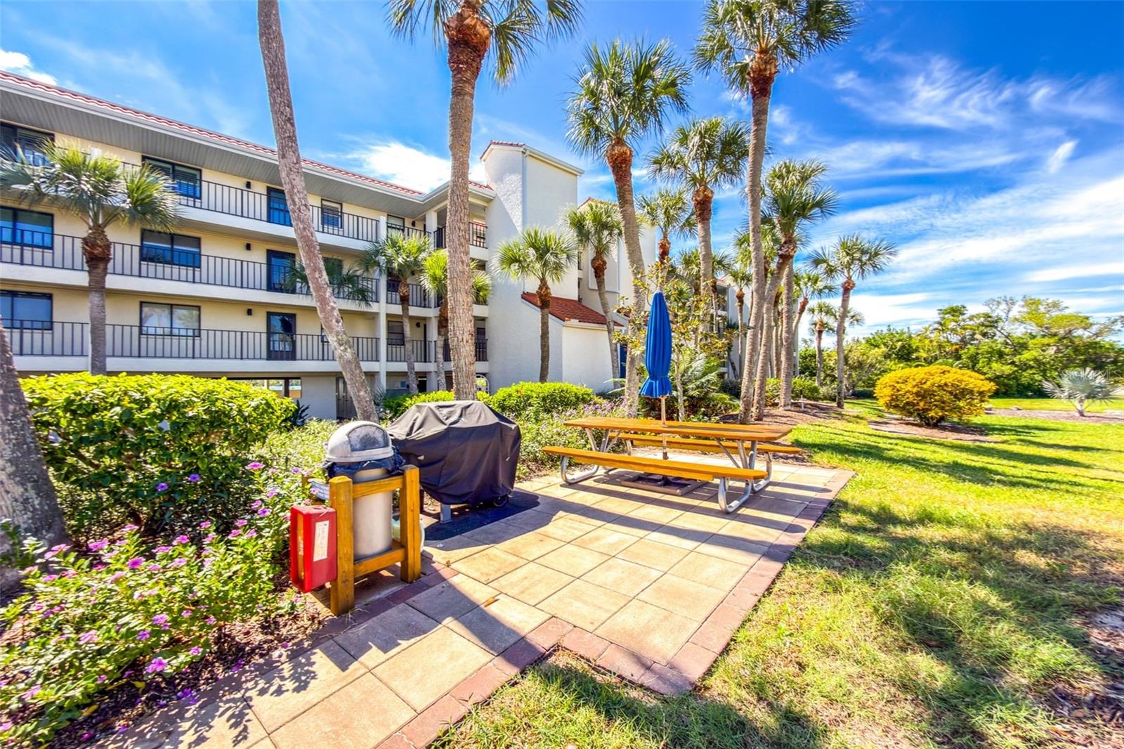 1751 Beach Rd #202 Property Photo 46