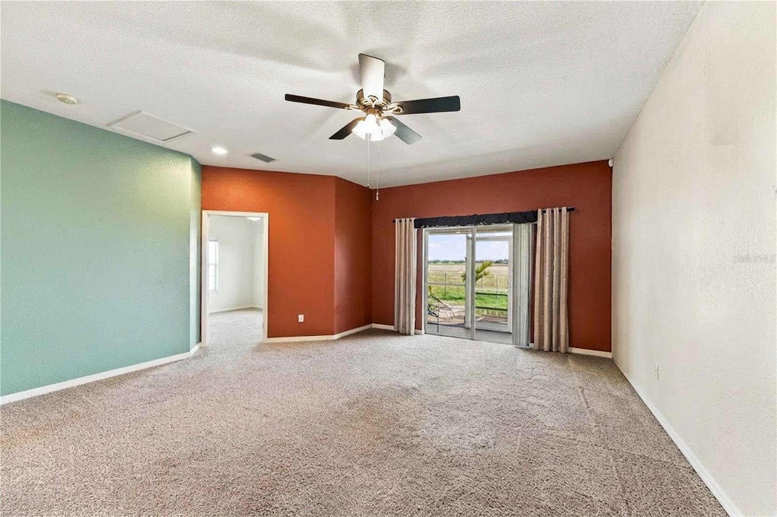7254 David Blvd Property Photo 10
