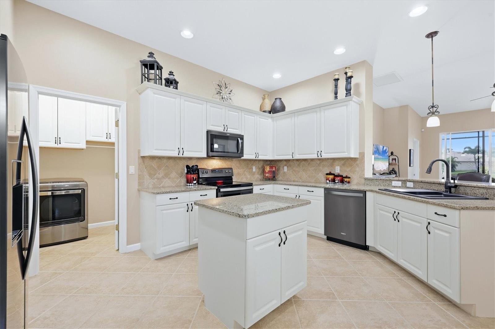 2755 Myakka Creek Ct Property Photo 14