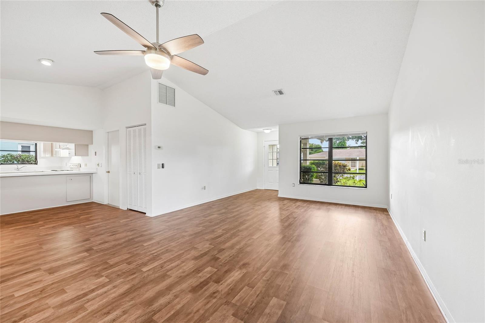 1441 Strada D Oro Property Photo 7