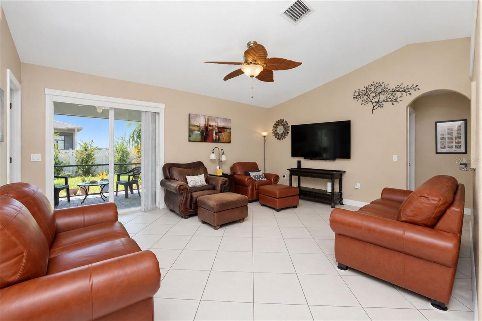 3877 Lavilla Ave Property Photo 18