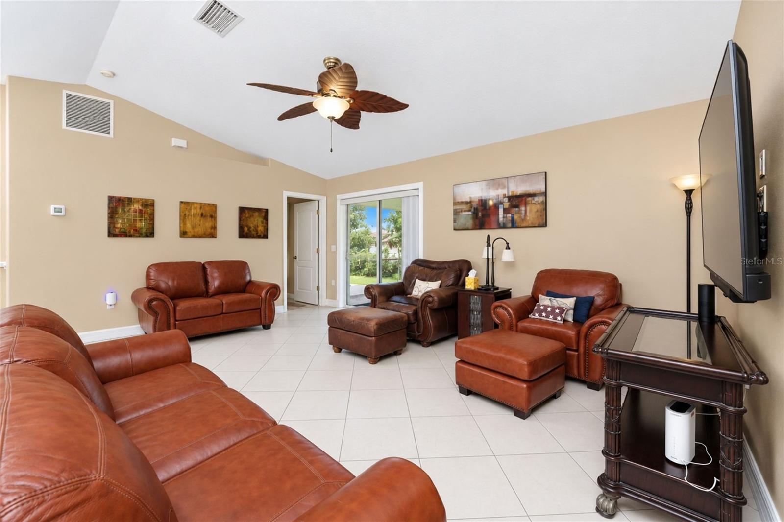 3877 Lavilla Ave Property Photo 19