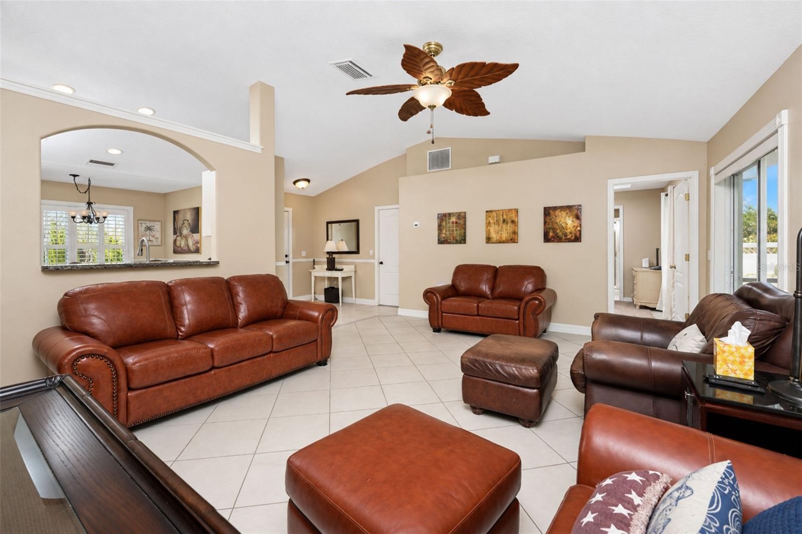 3877 Lavilla Ave Property Photo 20