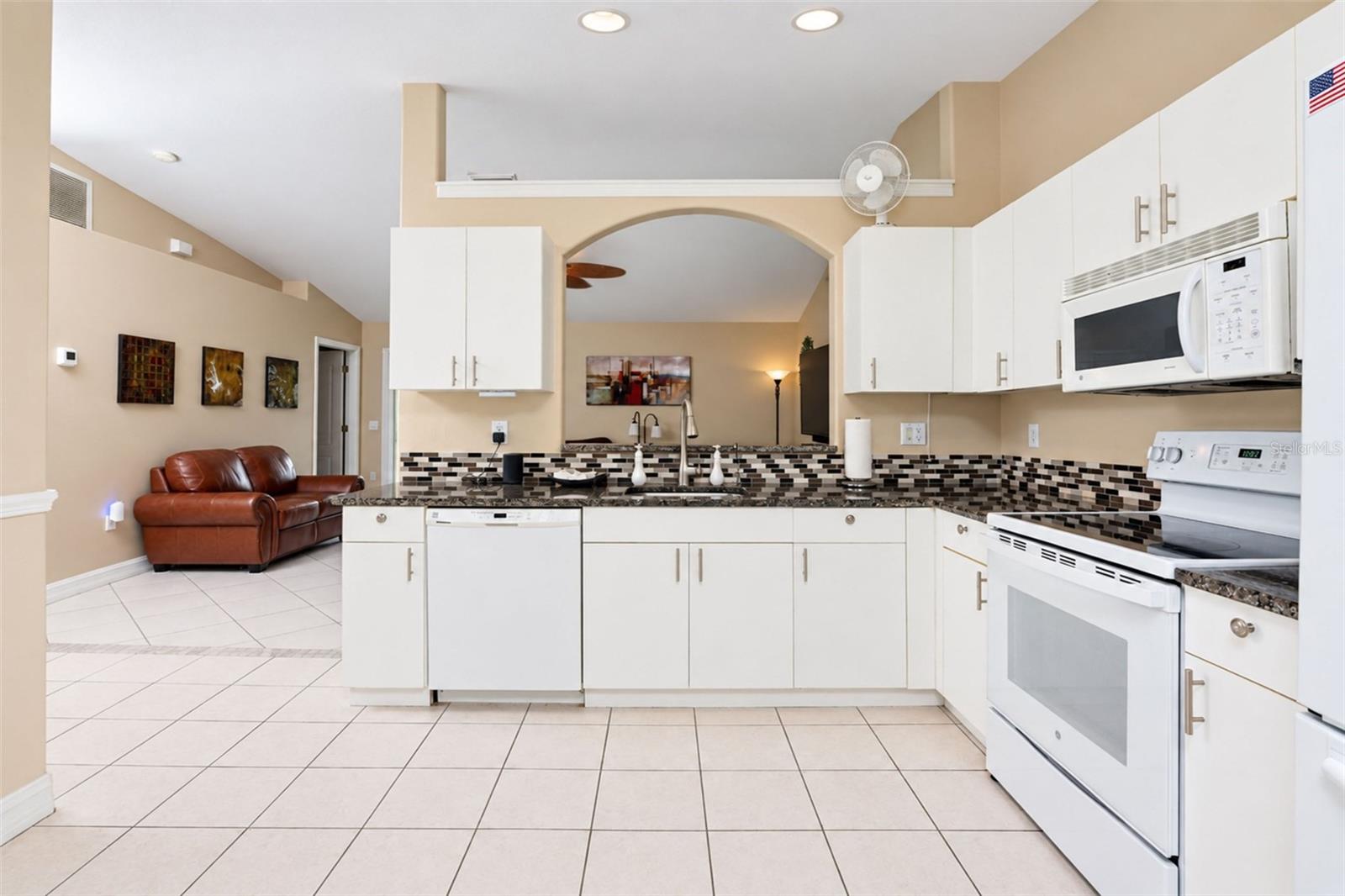 3877 Lavilla Ave Property Photo 25
