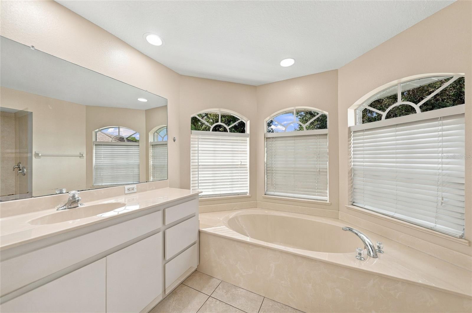 7146 Sablon Rd Property Photo 17