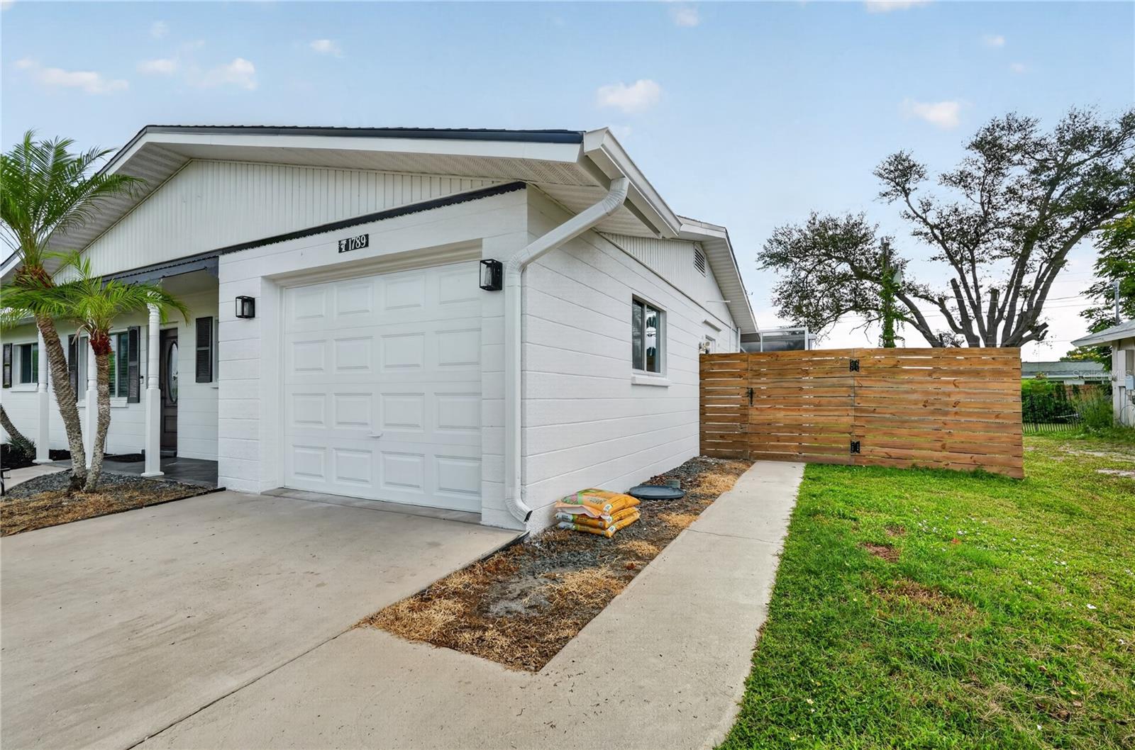 1789 Birch Dr Property Photo 4