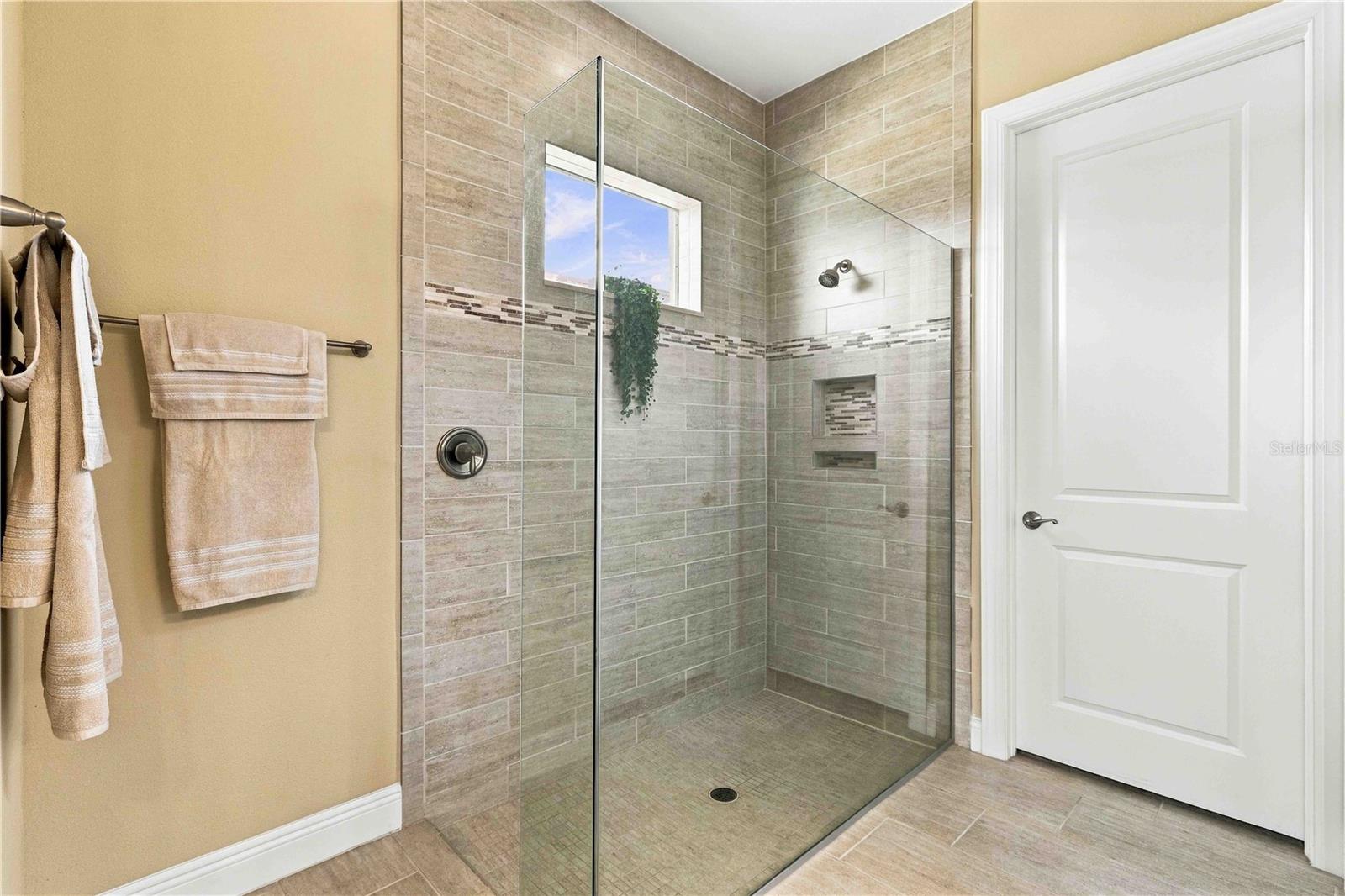 23739 Waverly Cir Property Photo 20
