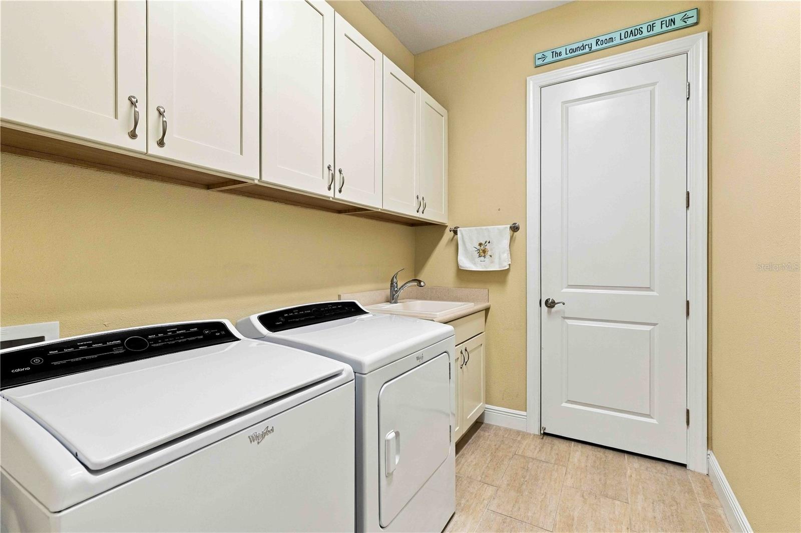 23739 Waverly Cir Property Photo 28