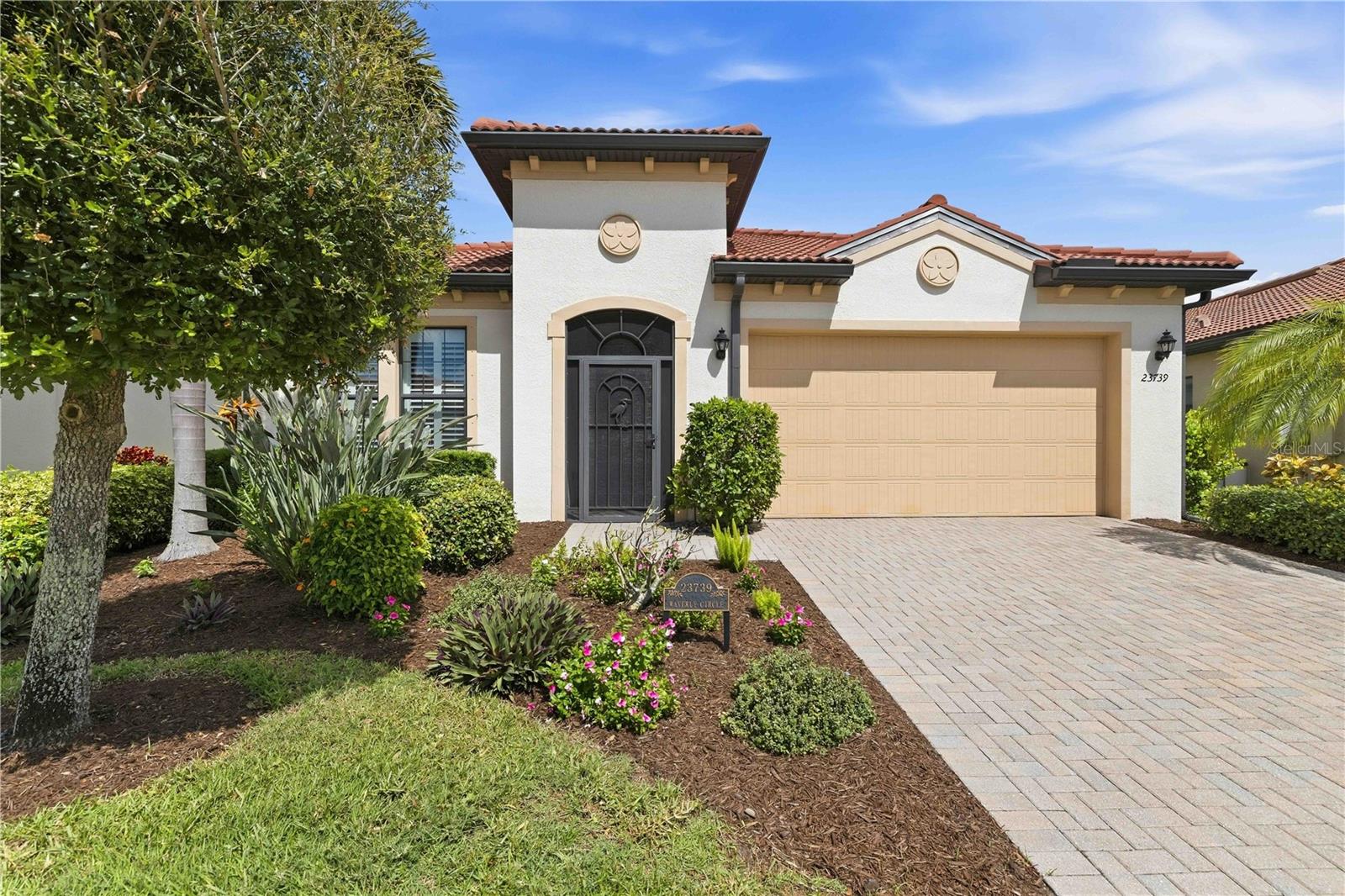 23739 Waverly Cir Property Photo 38