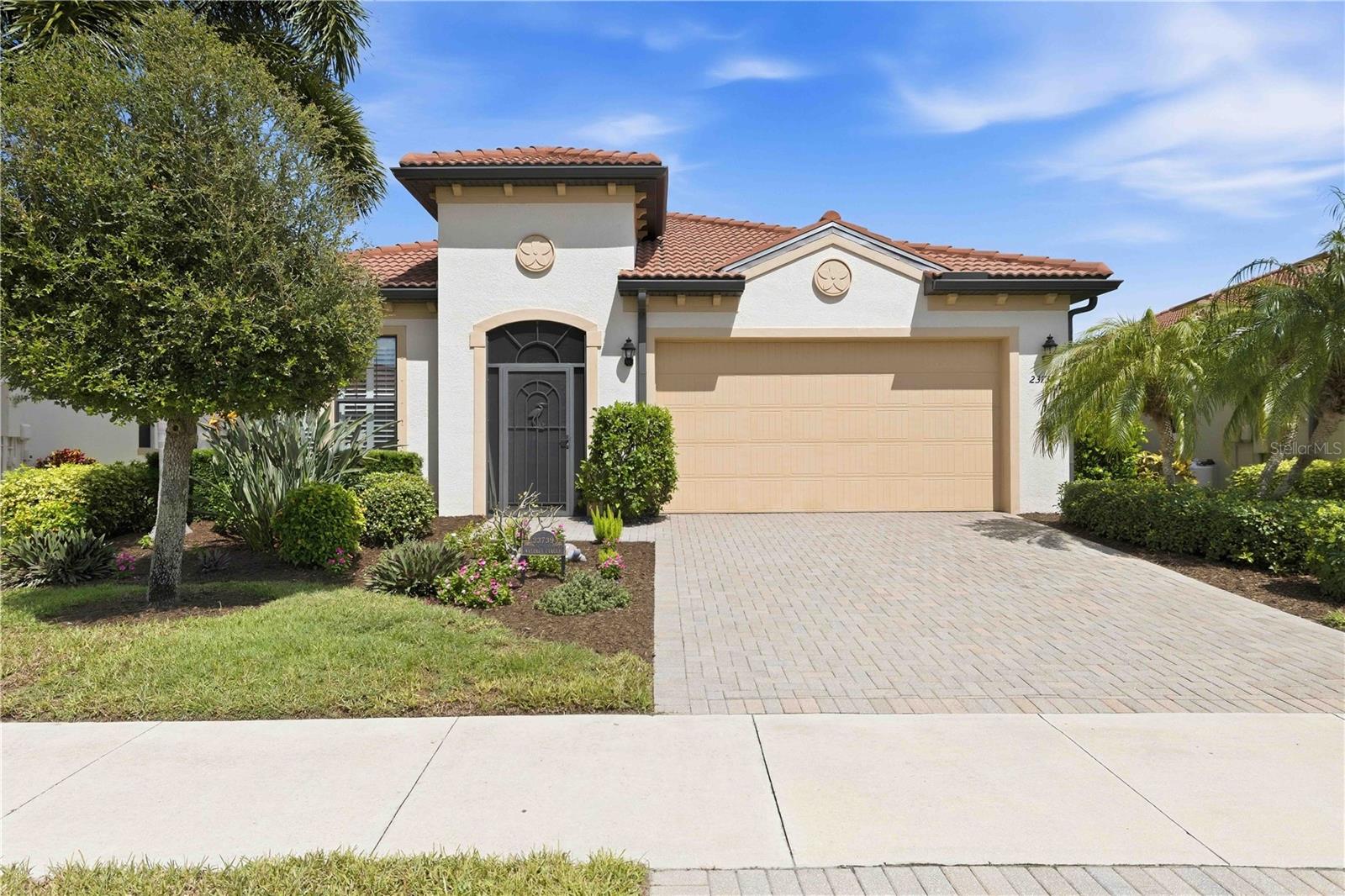 23739 Waverly Cir Property Photo 42