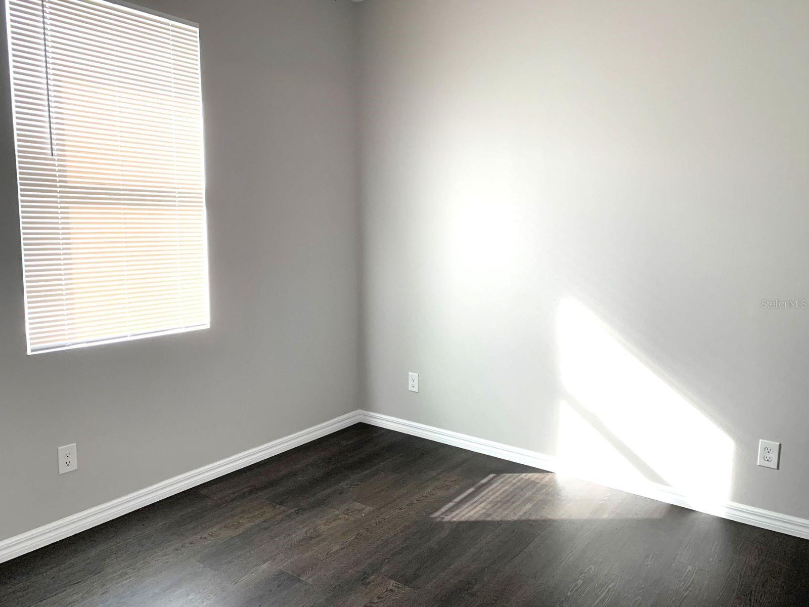 10366 Kidron Ave Property Photo 11