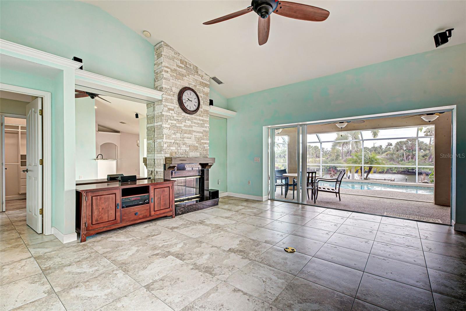 13253 Irwin Dr Property Photo 9