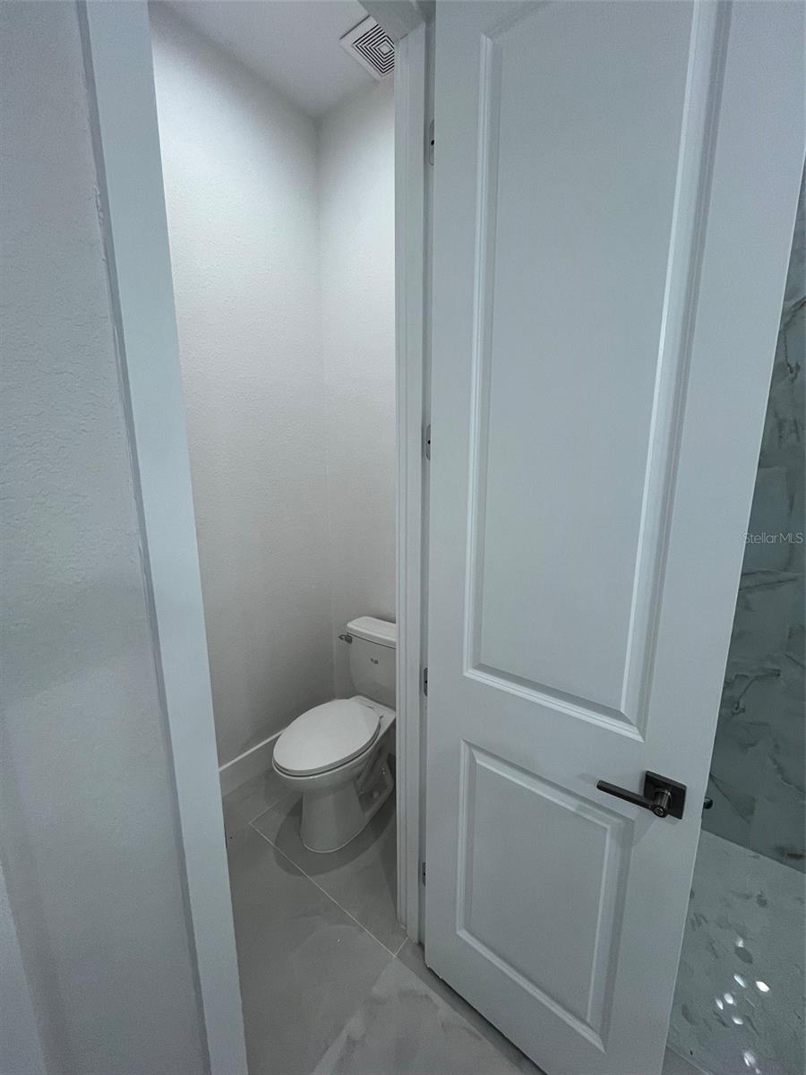 2145 Redmond St Property Photo 7