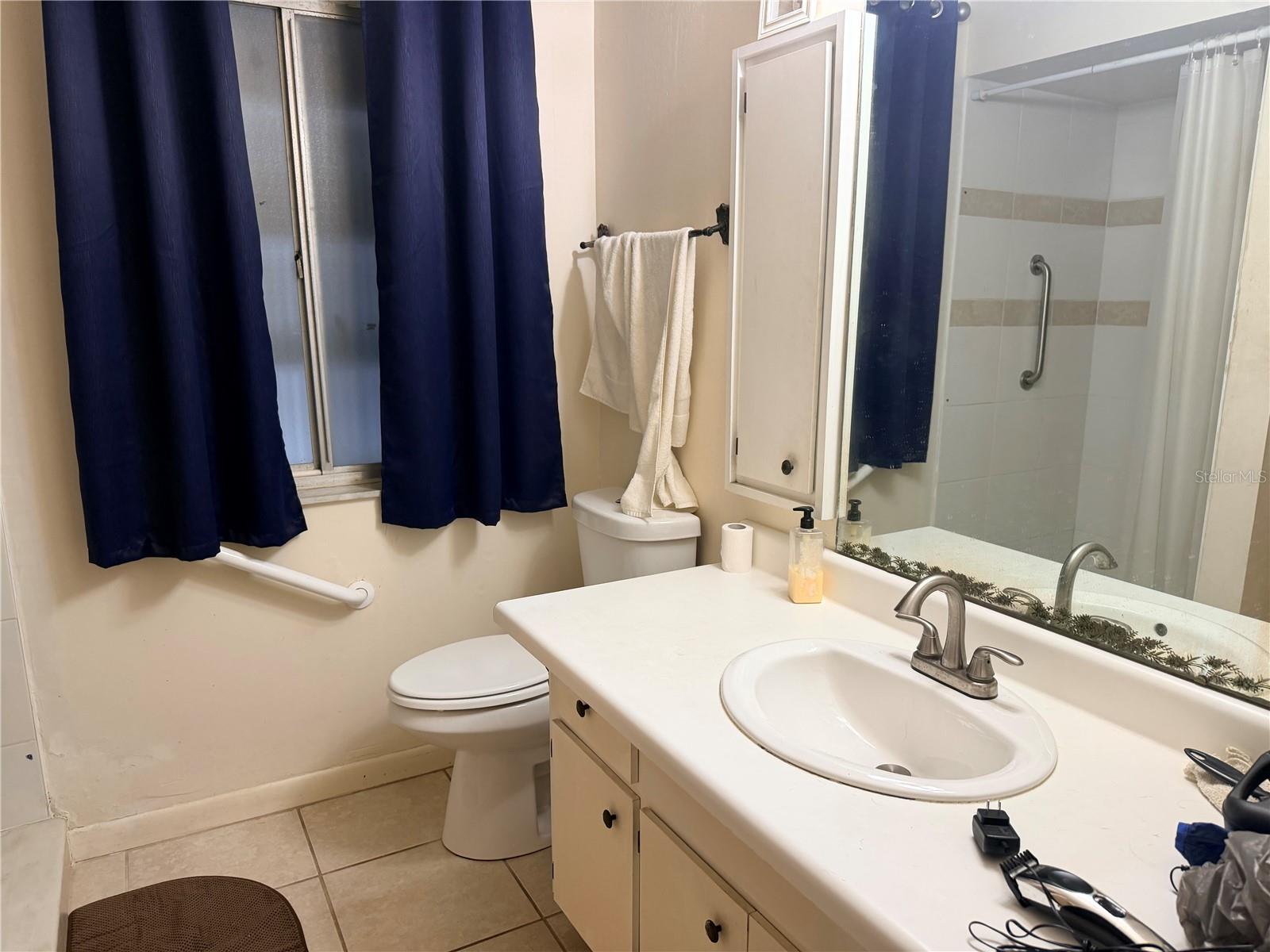 1148 Lyle St Property Photo 11