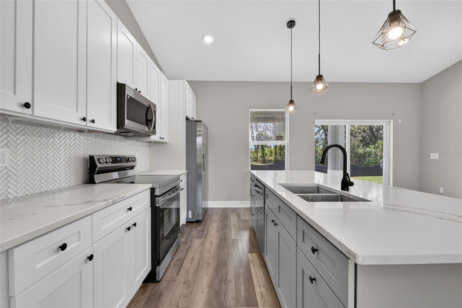 178 Green Pine Park Property Photo 7