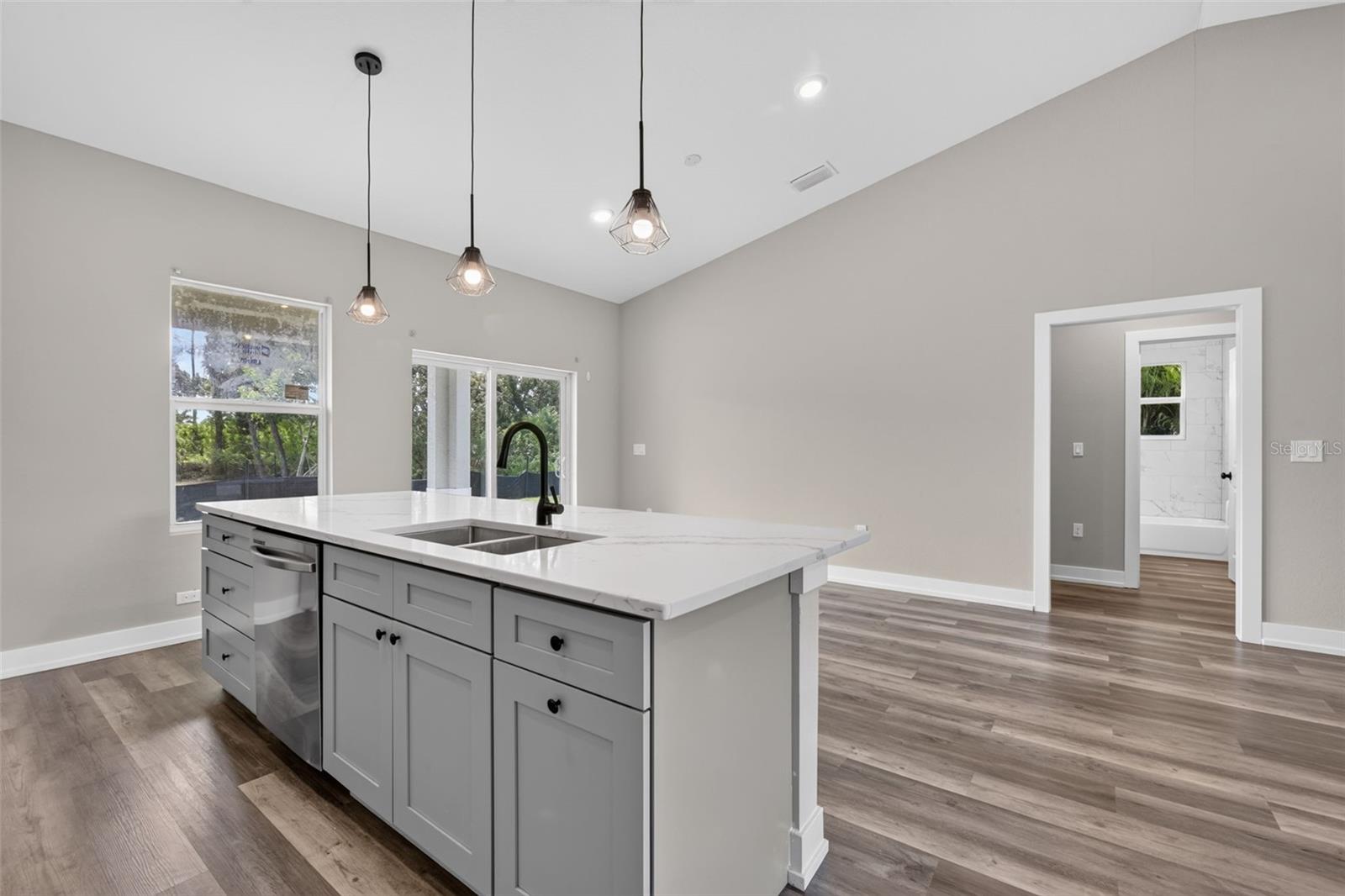 178 Green Pine Park Property Photo 8