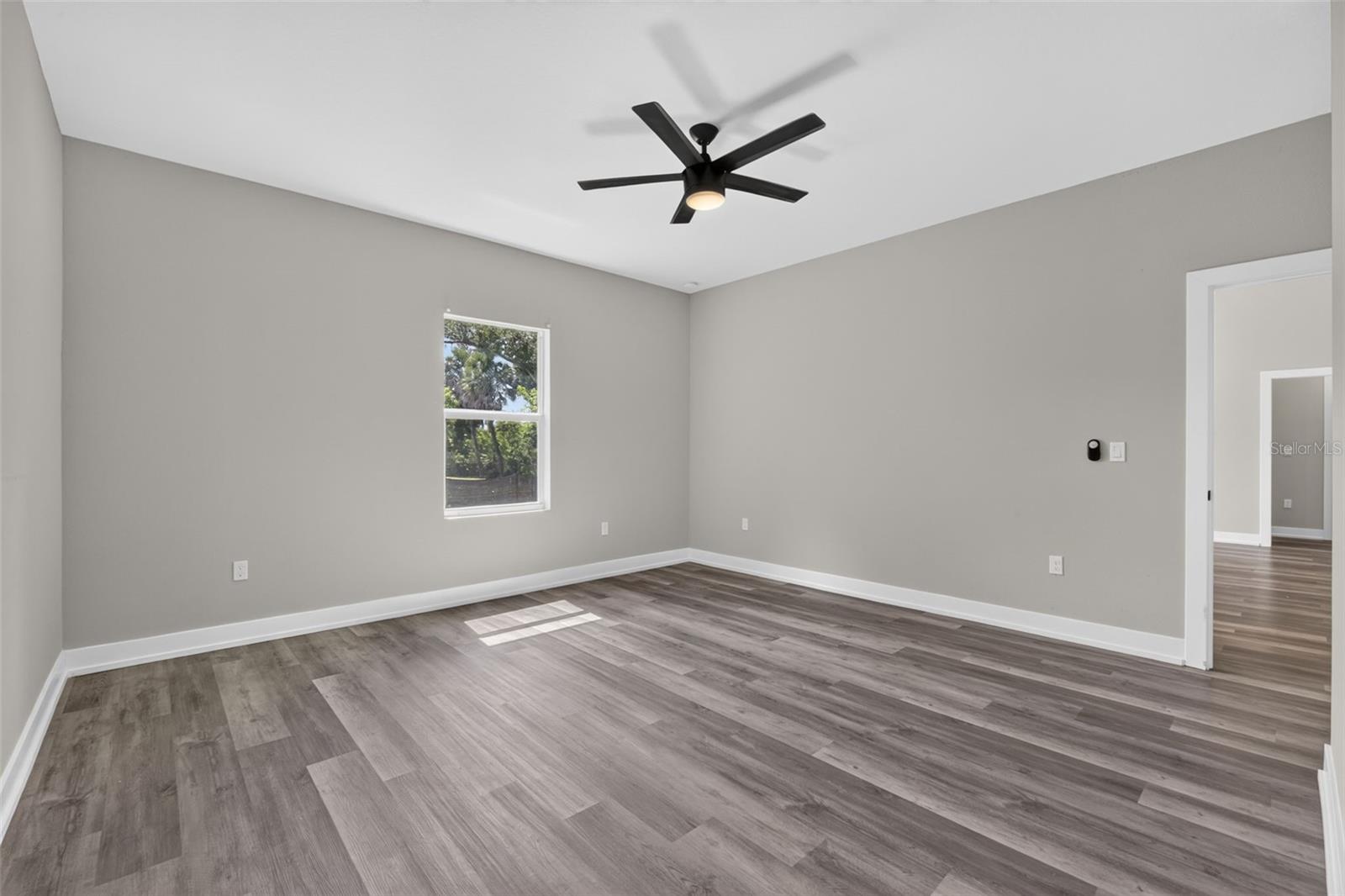 178 Green Pine Park Property Photo 10