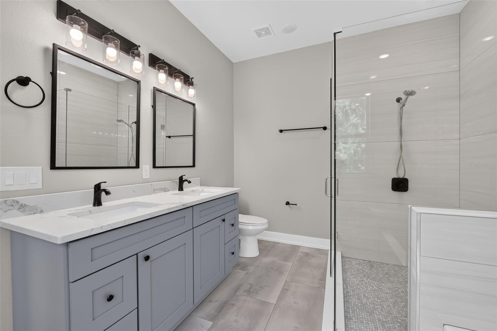 178 Green Pine Park Property Photo 13