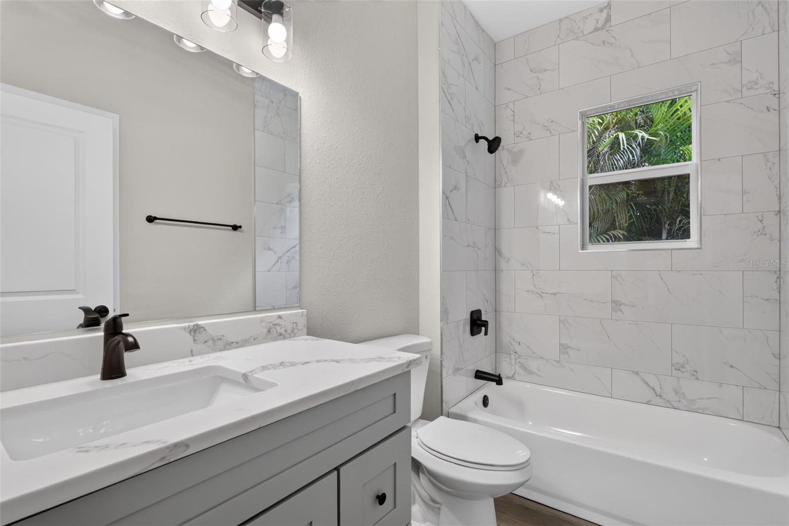 178 Green Pine Park Property Photo 19