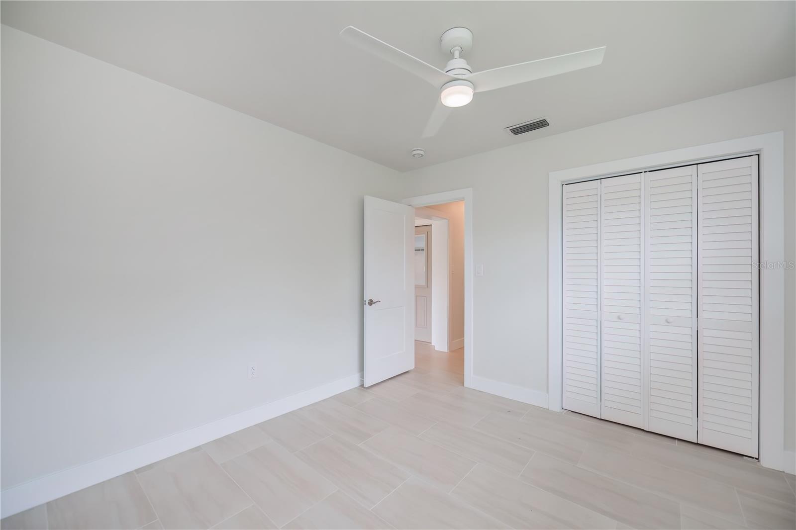 352 Oak St Property Photo 20