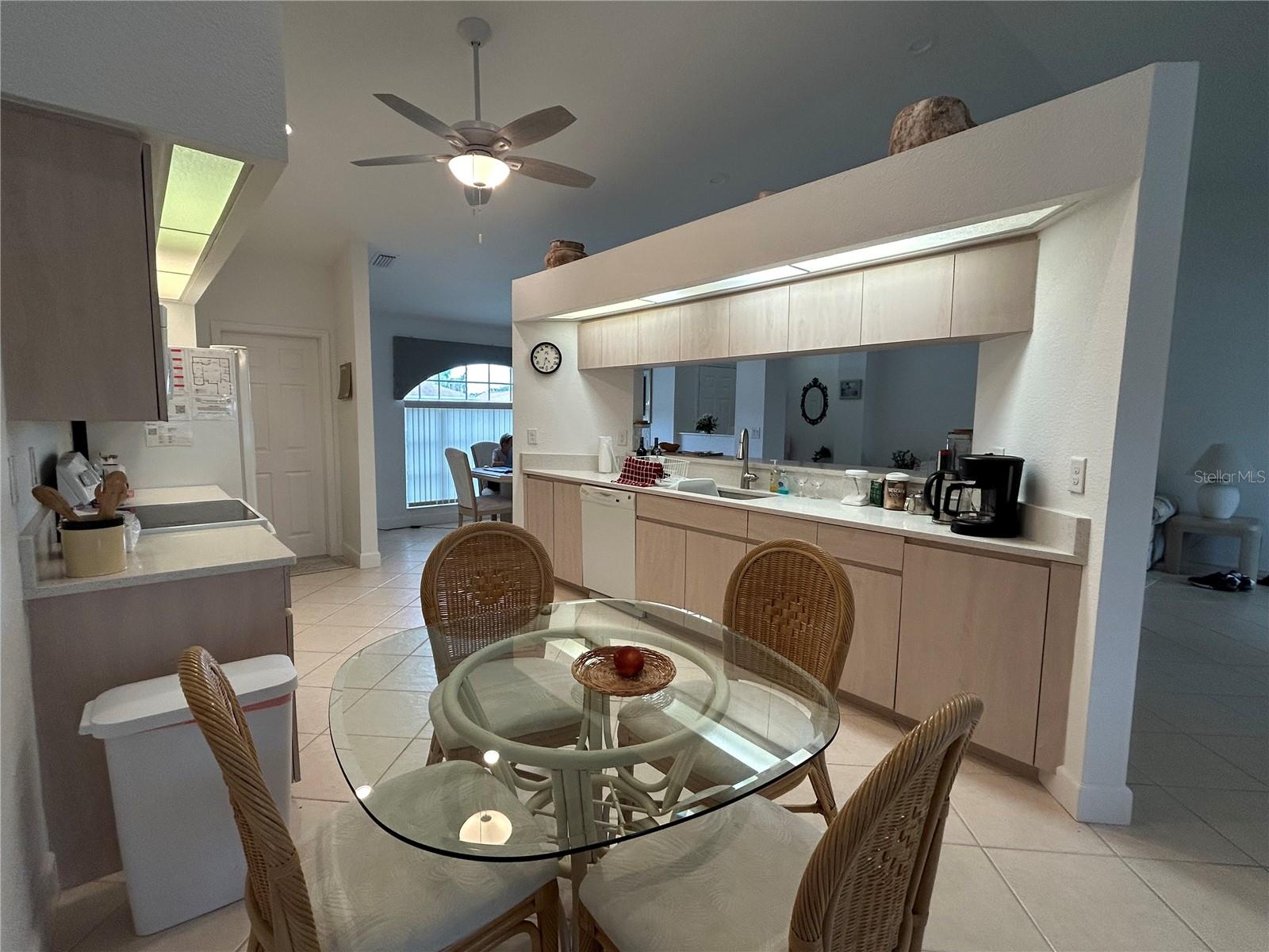 435 Rotonda Cir Property Photo 7