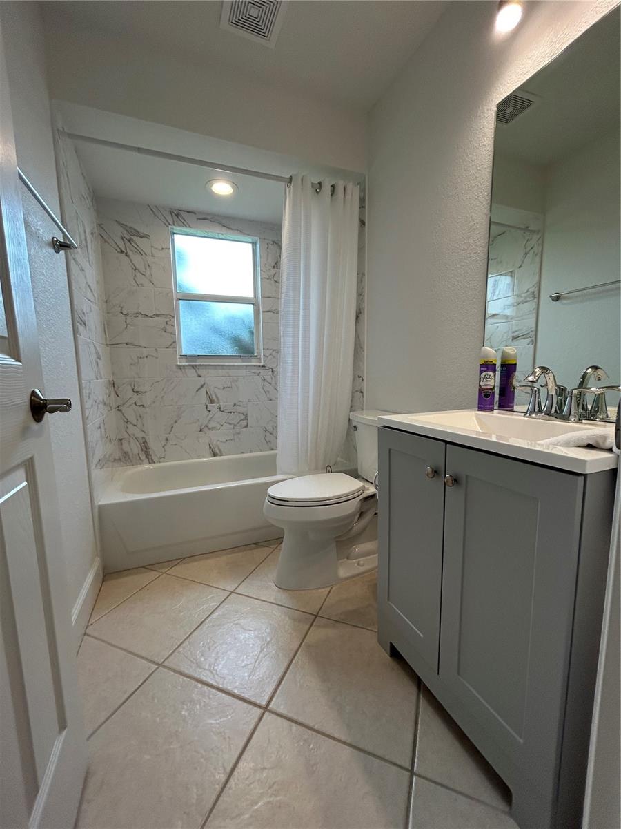 435 Rotonda Cir Property Photo 14