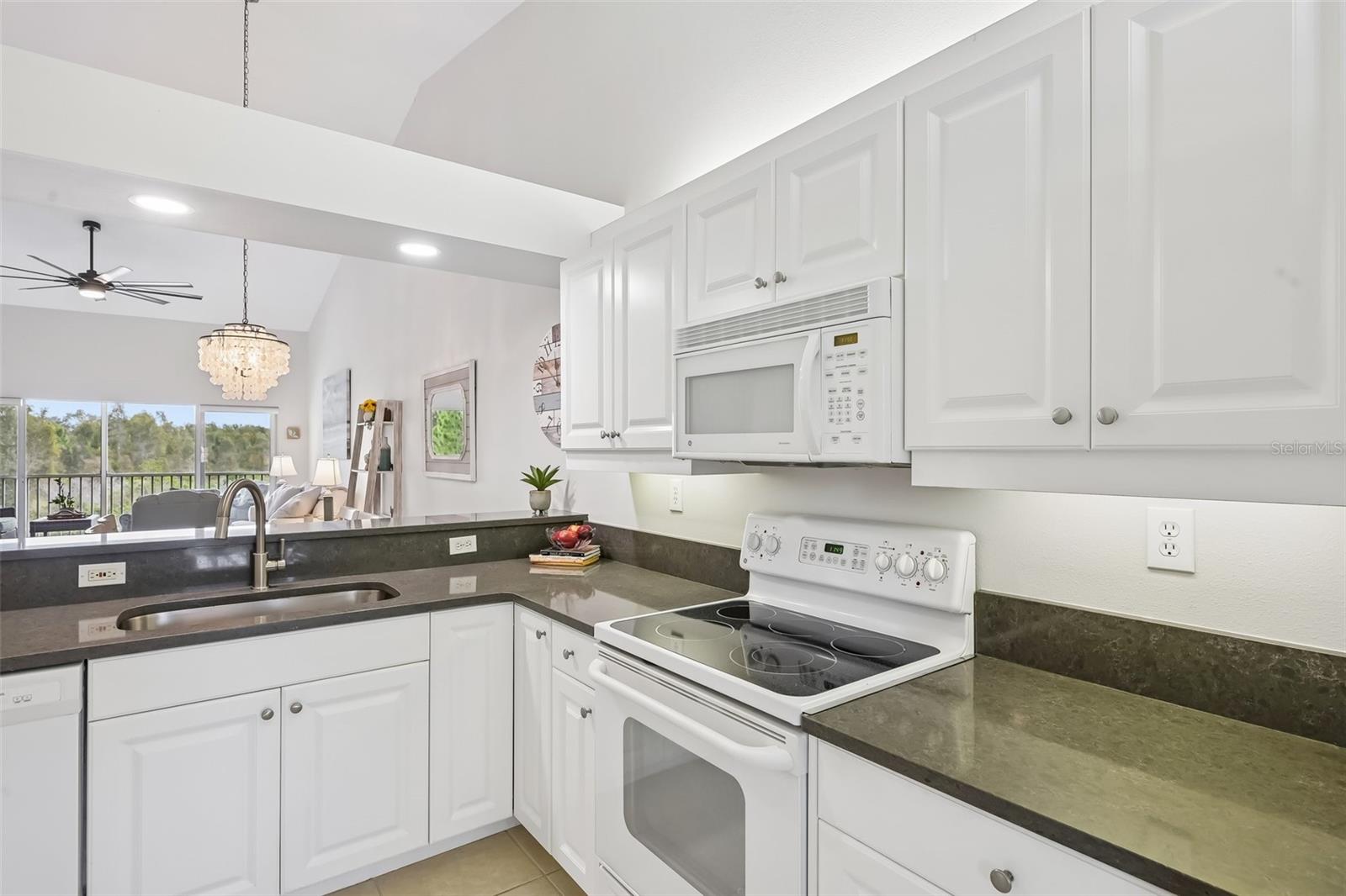 412 Sunset Lake Blvd #202 Property Photo 16