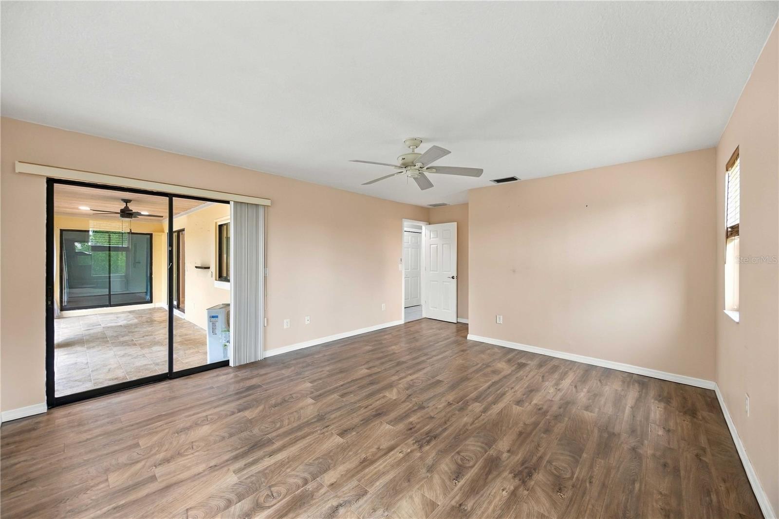 2903 Roma Ct Property Photo 18