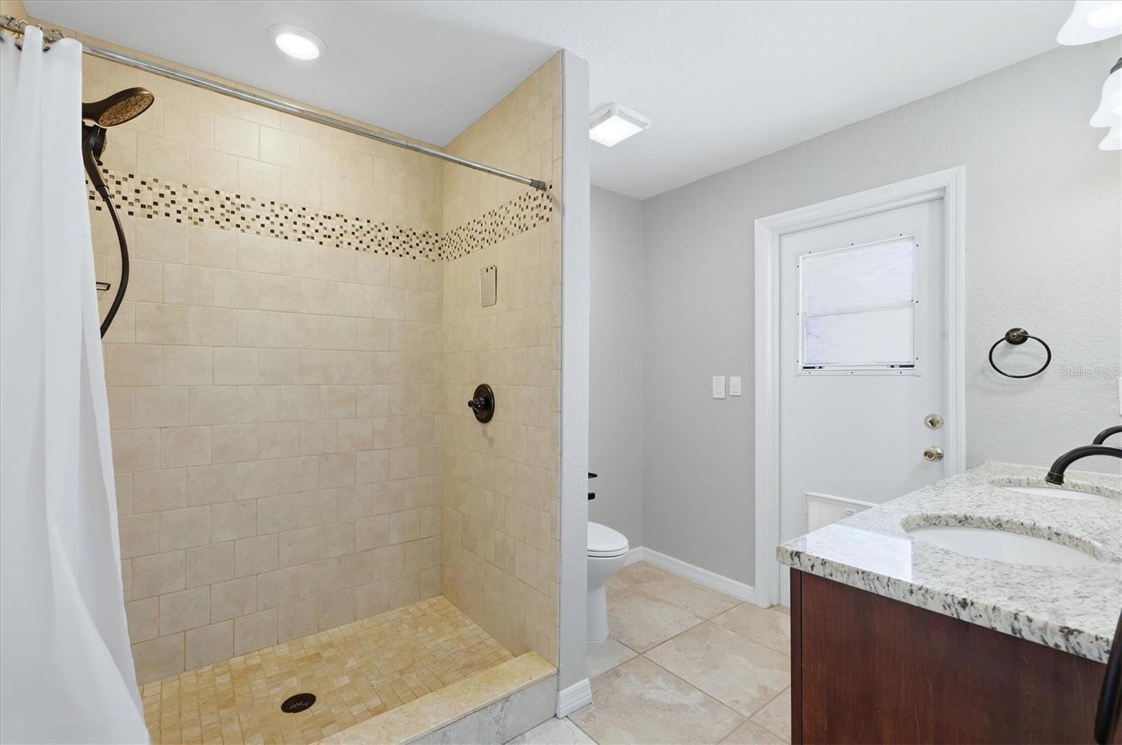 1484 Overbrook Rd Property Photo 27