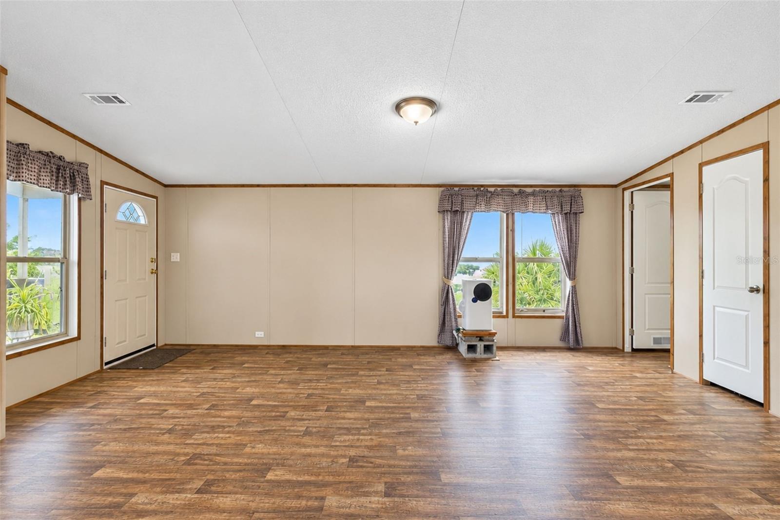 9066 Pinehaven Way Property Photo 12