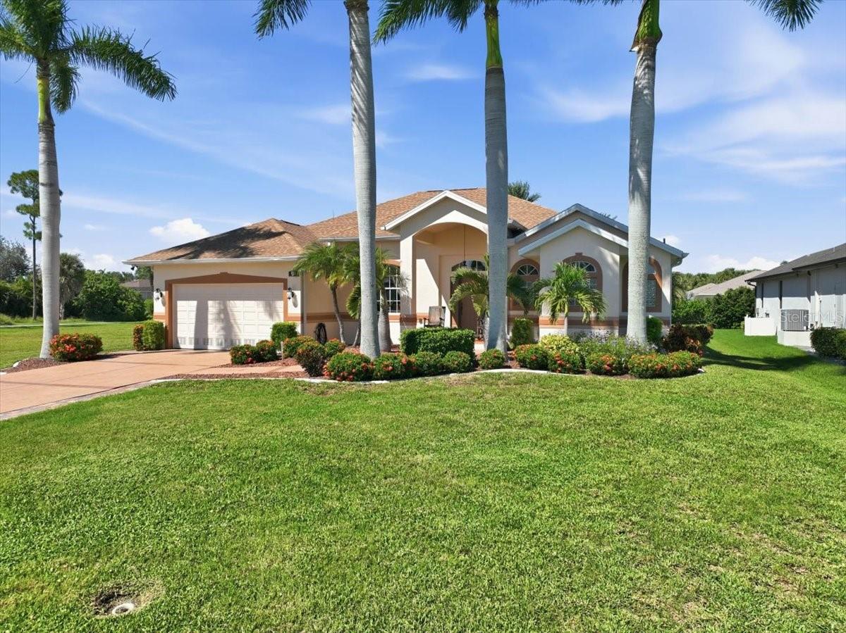 185 ROTONDA BLVD E Property Photo 1