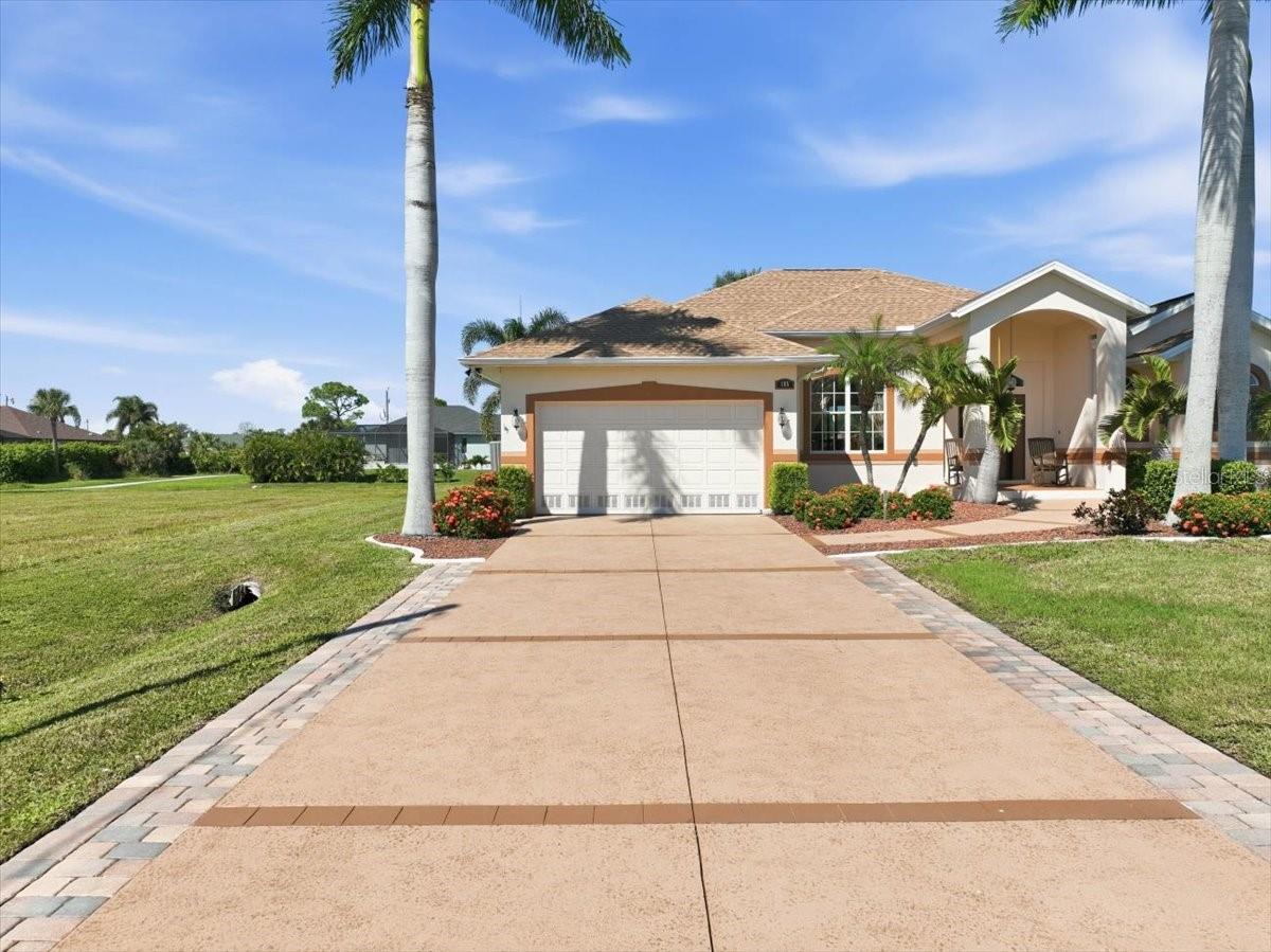 185 Rotonda Blvd E Property Photo 4